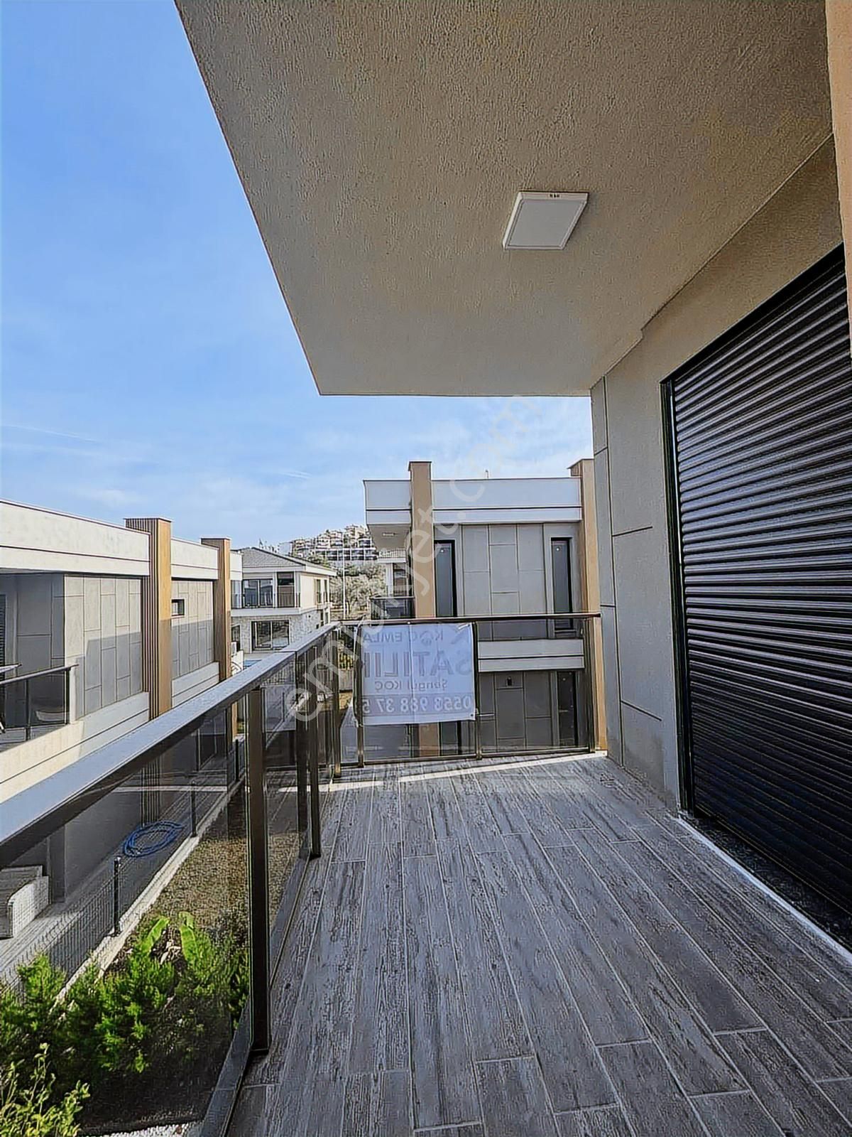 Kuşadası Özel Havuzlu | Bahçeli | Kısmi Eşyalı 4+1 Satılık Villa - Görsel 14