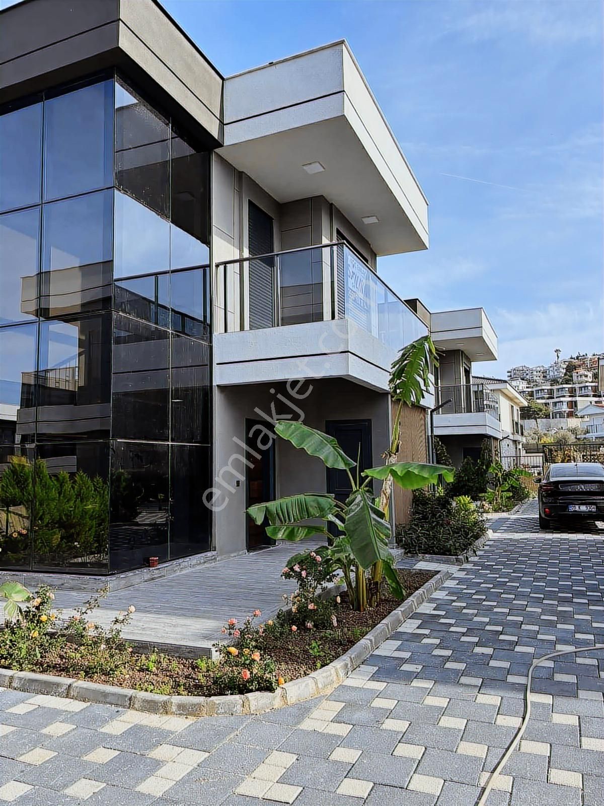 Kuşadası Özel Havuzlu | Bahçeli | Kısmi Eşyalı 4+1 Satılık Villa - Görsel 24