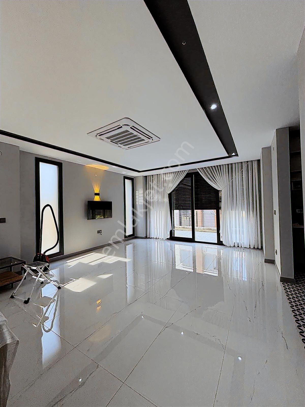 Kuşadası Özel Havuzlu | Bahçeli | Kısmi Eşyalı 4+1 Satılık Villa - Görsel 22