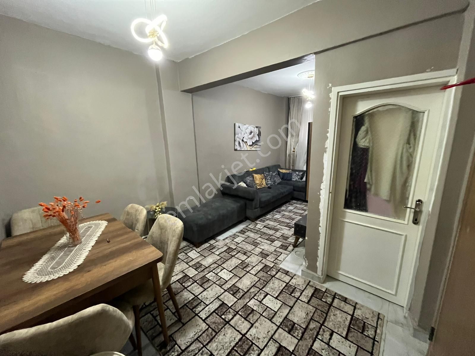 Litros'tan Kemer Mah 2+1 Bahçe Katı Satılık 80m2 Daire