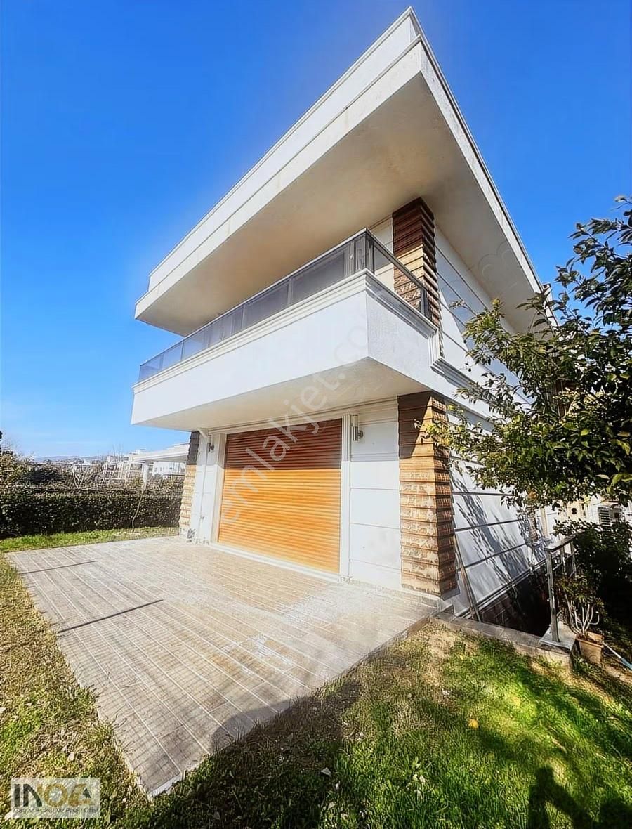 İsabeyli'de Satılık Ultra Lüks Villa...