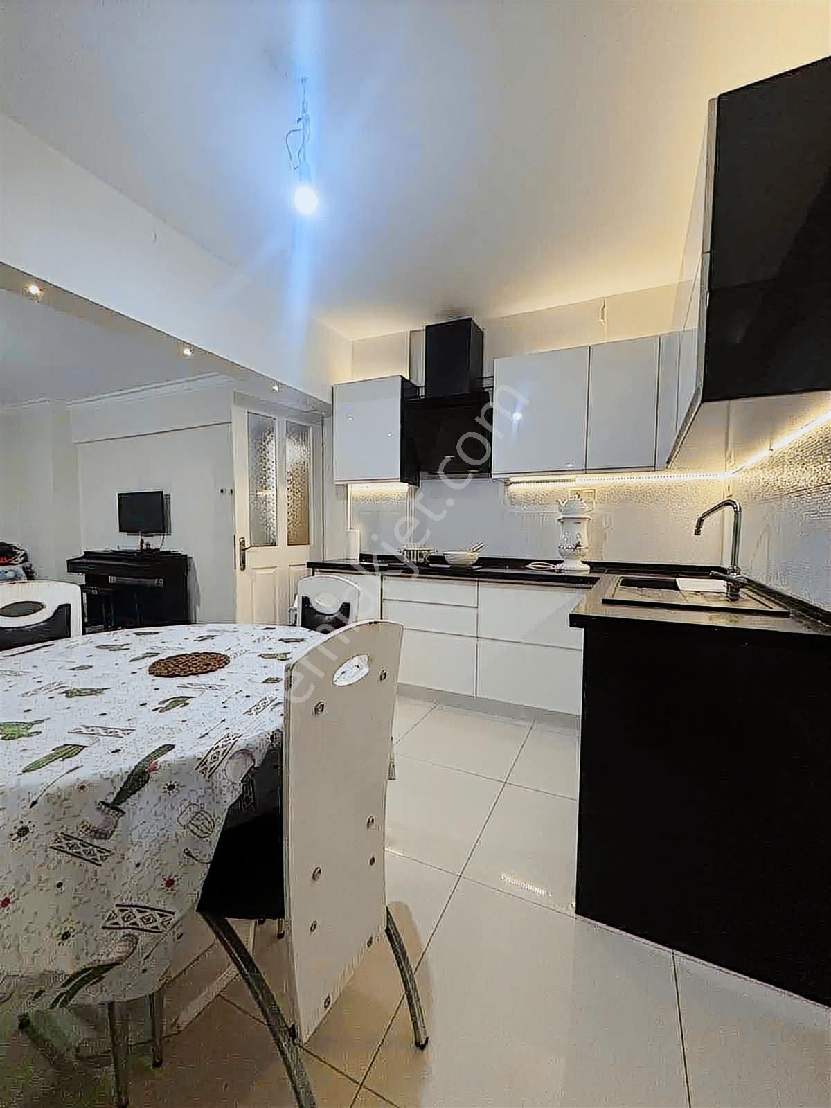 Merkeze Yakın Ferah Ve Geniş Satılık 3+1 Daire - Görsel 23