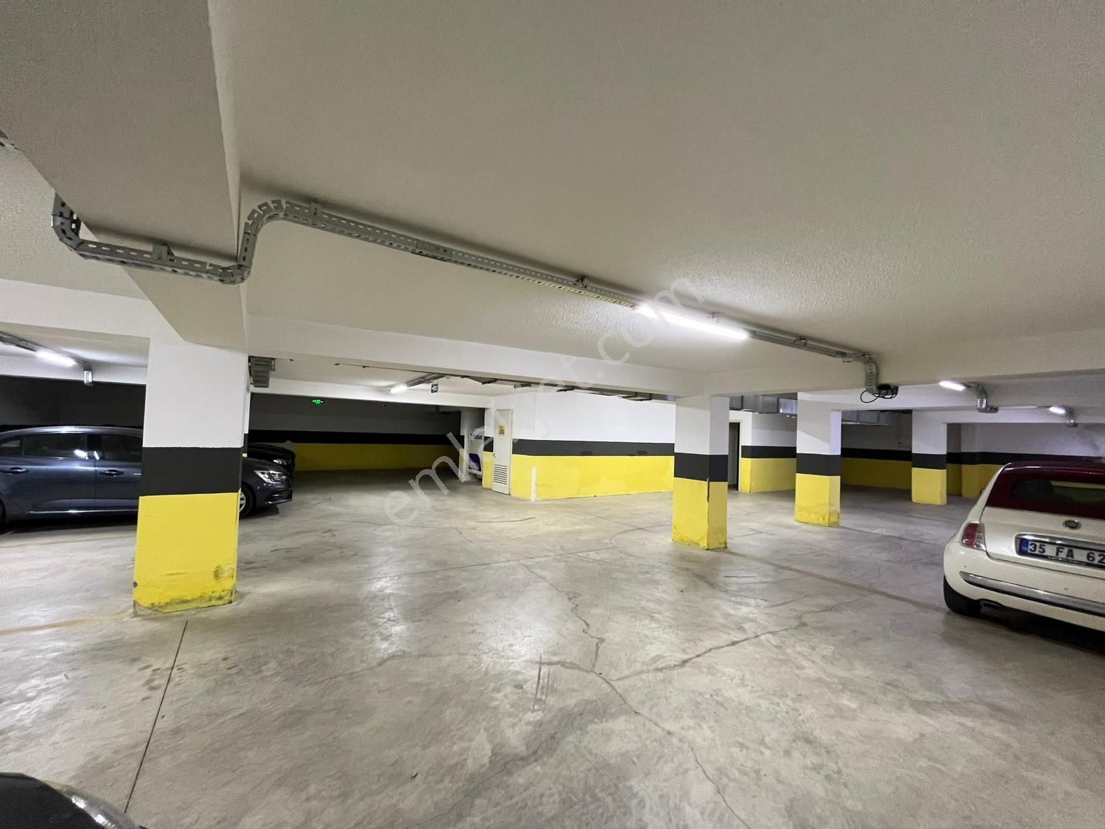 Utkudan Caddebostanda Bağdat Cad.yakın Satılık Balkonlu 4+1daire - Görsel 7