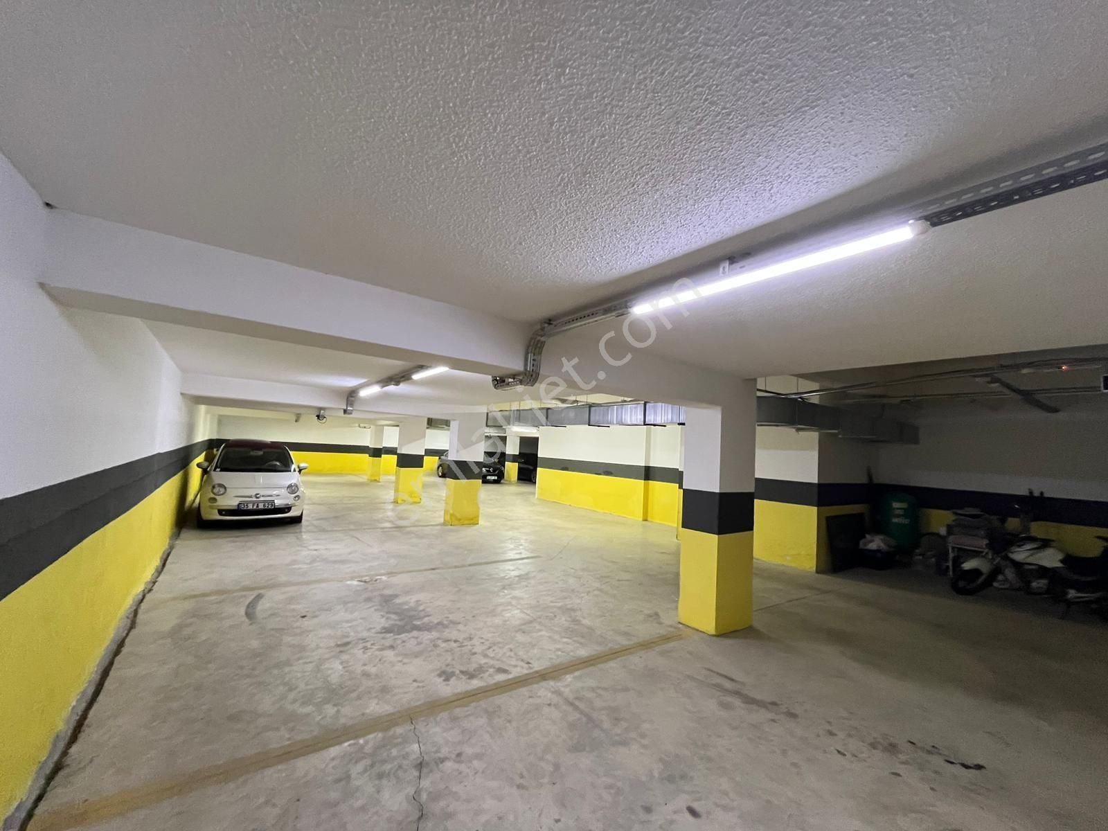 Utkudan Caddebostanda Bağdat Cad.yakın Satılık Balkonlu 4+1daire - Görsel 8