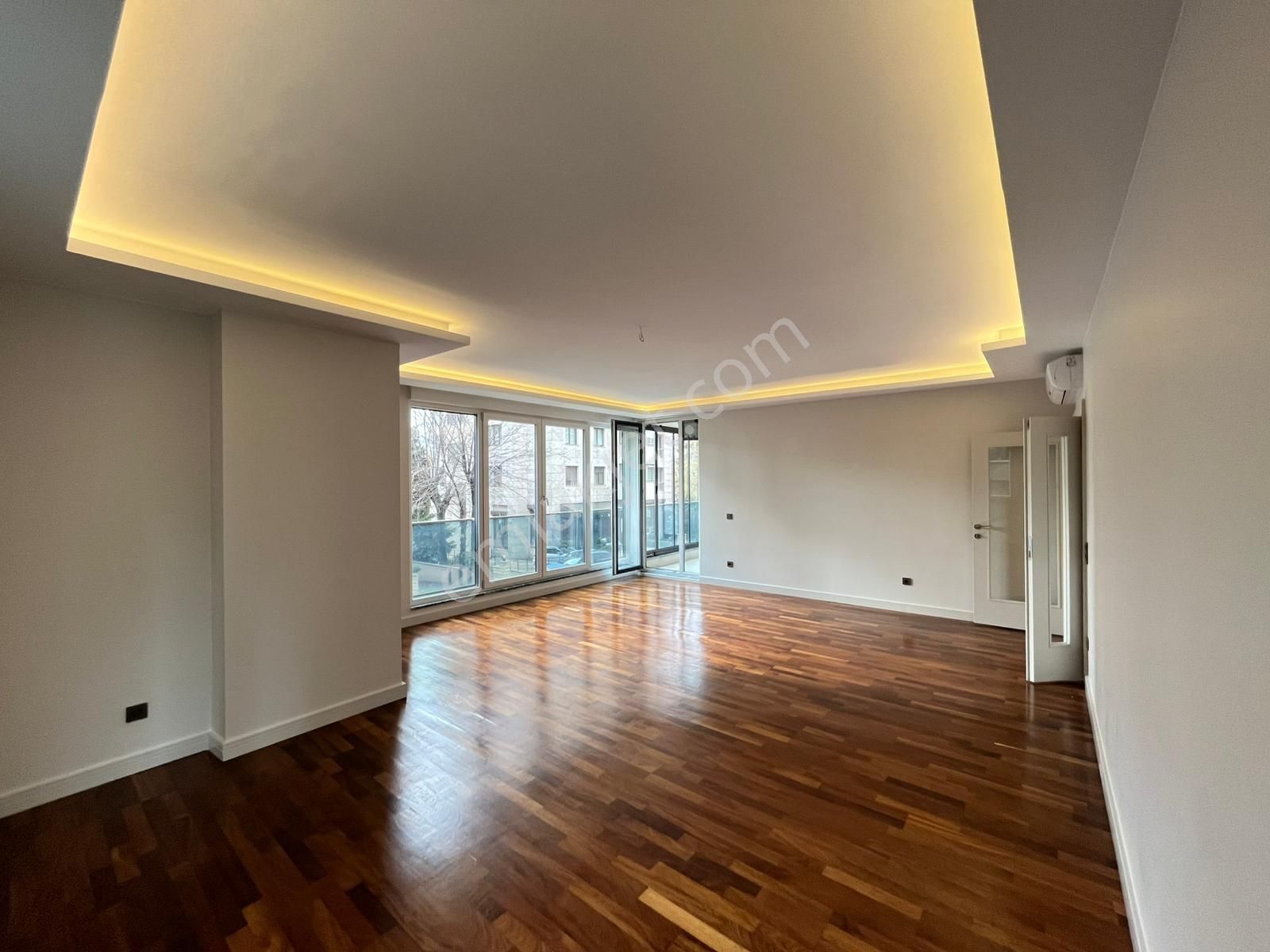 Utkudan Caddebostanda Bağdat Cad.yakın Satılık Balkonlu 4+1daire - Görsel 11