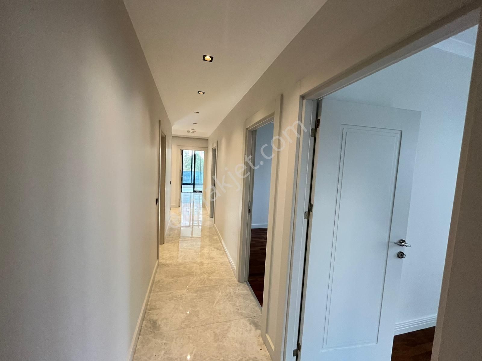 Utkudan Caddebostanda Bağdat Cad.yakın Satılık Balkonlu 4+1daire - Görsel 28