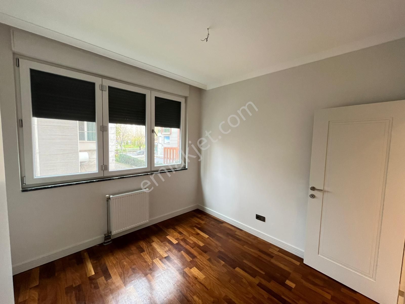 Utkudan Caddebostanda Bağdat Cad.yakın Satılık Balkonlu 4+1daire - Görsel 16