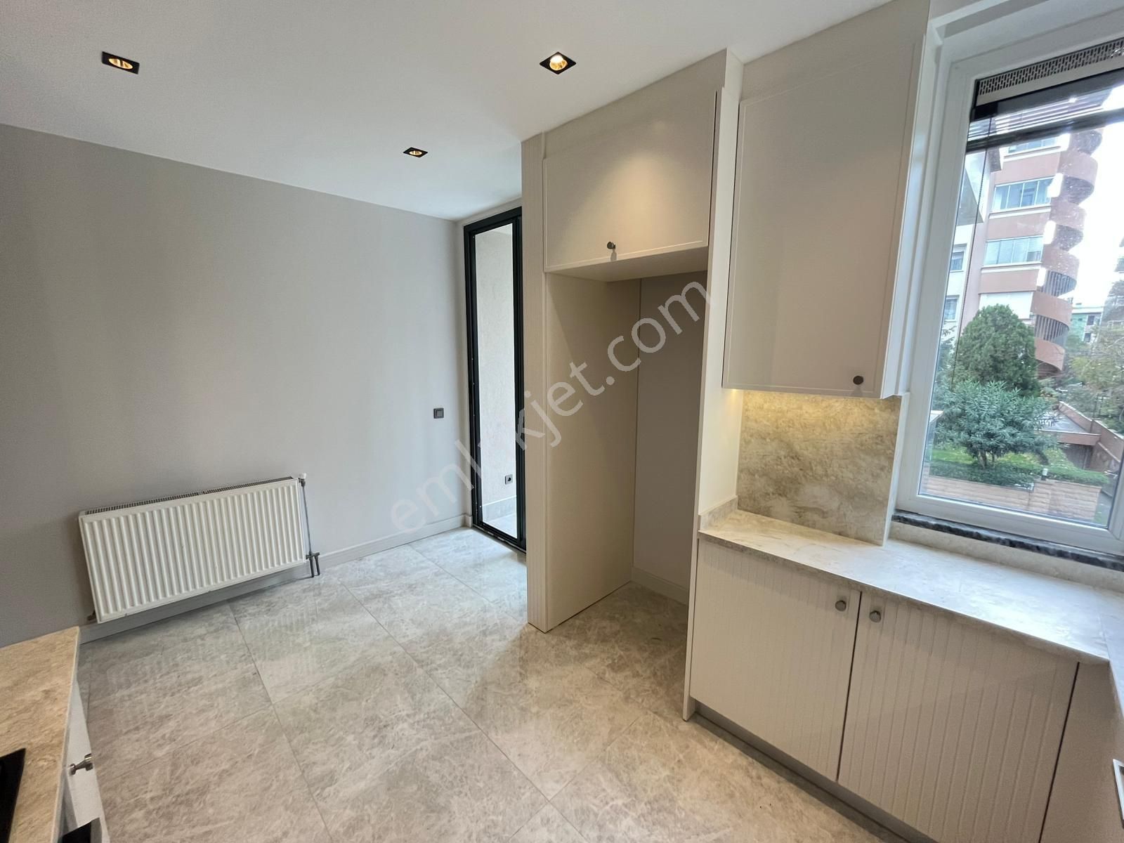 Utkudan Caddebostanda Bağdat Cad.yakın Satılık Balkonlu 4+1daire - Görsel 29