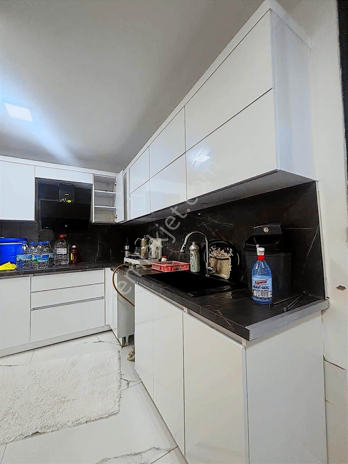 Soğucakta Acil Fırsat Full Tadilatlı Masrafsız Satılık Villa - Görsel 8