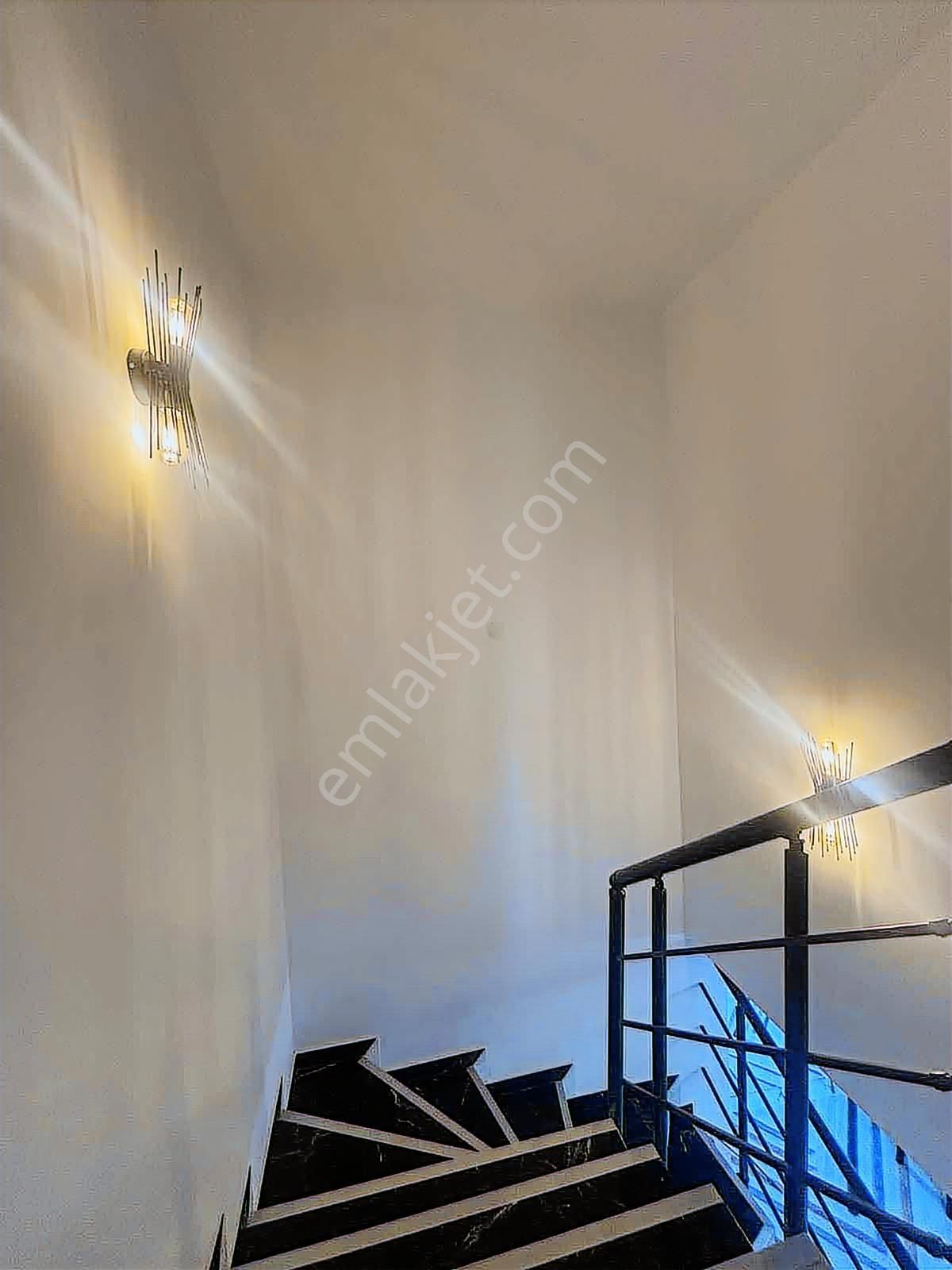 Soğucakta Acil Fırsat Full Tadilatlı Masrafsız Satılık Villa - Görsel 35