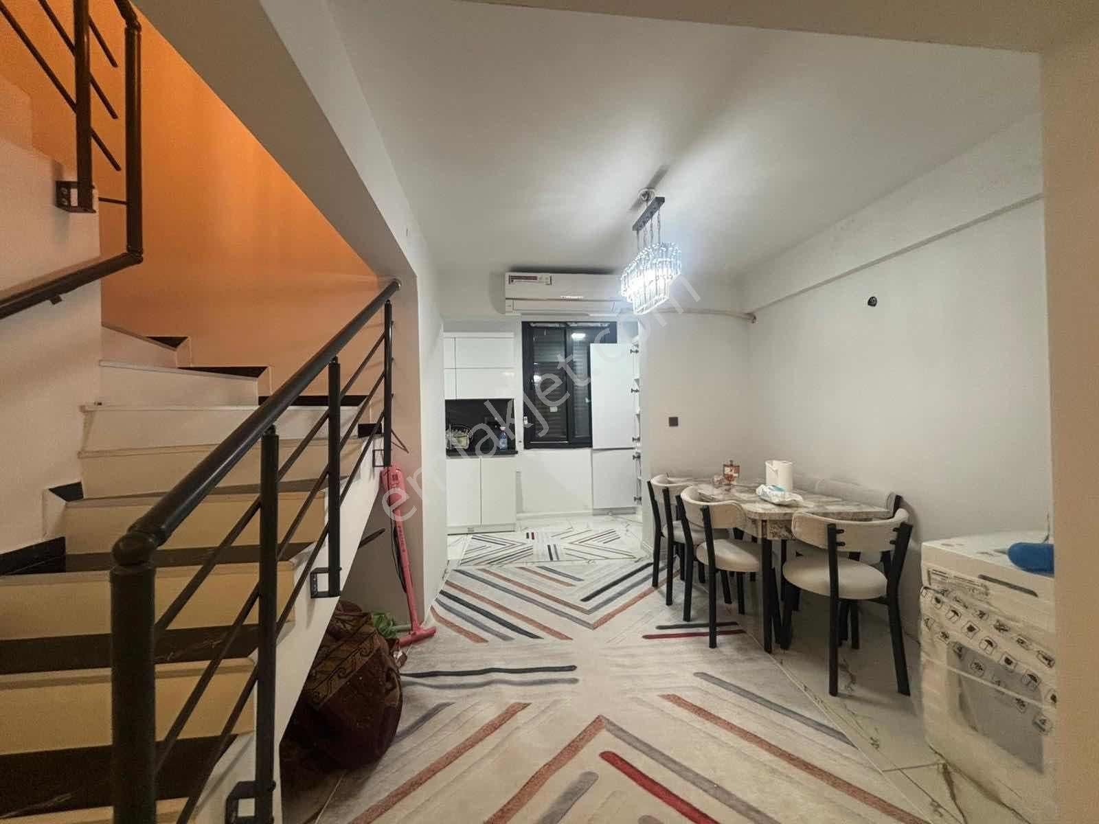 Soğucakta Acil Fırsat Full Tadilatlı Masrafsız Satılık Villa - Görsel 24