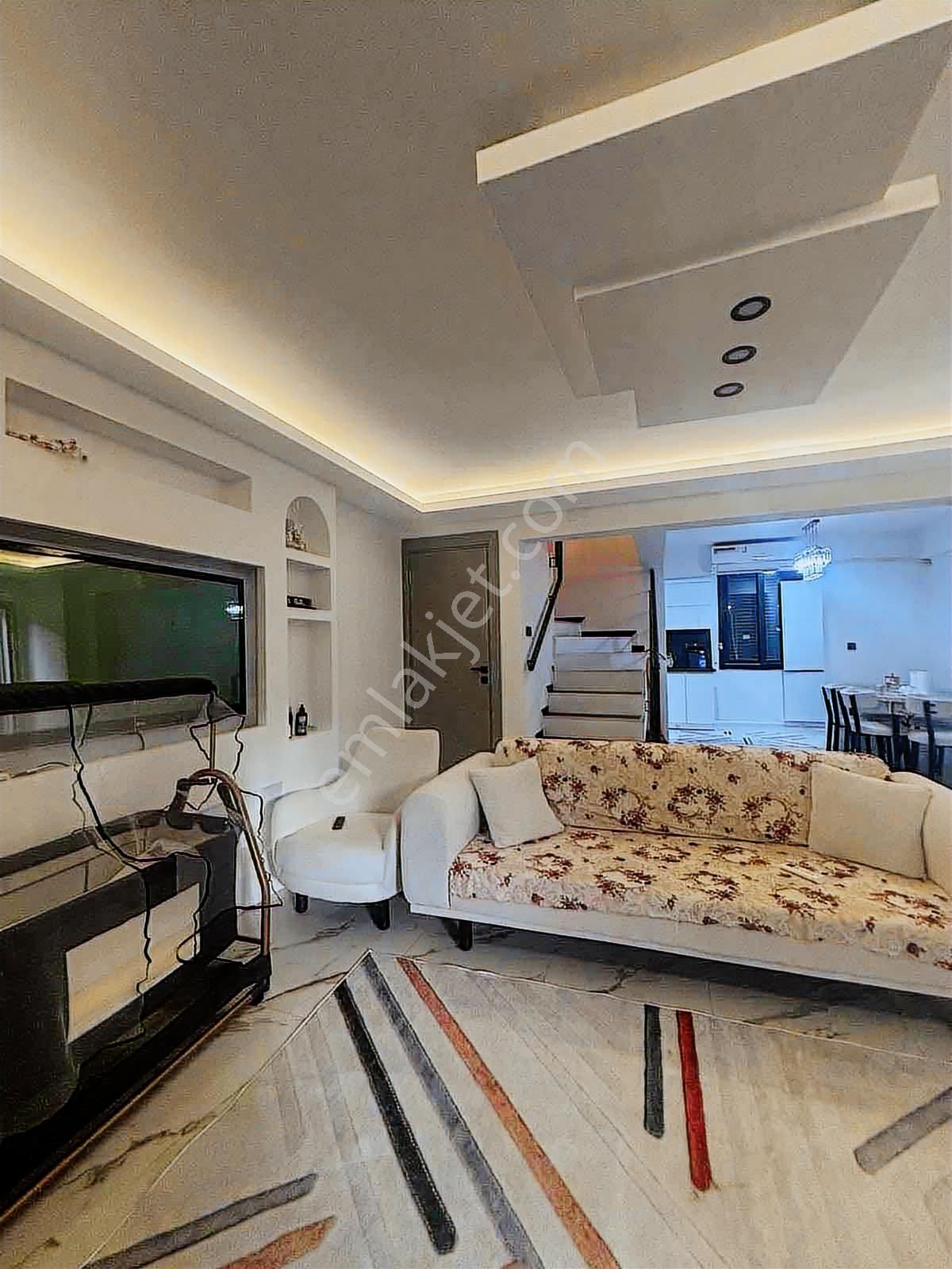 Soğucakta Acil Fırsat Full Tadilatlı Masrafsız Satılık Villa - Görsel 7