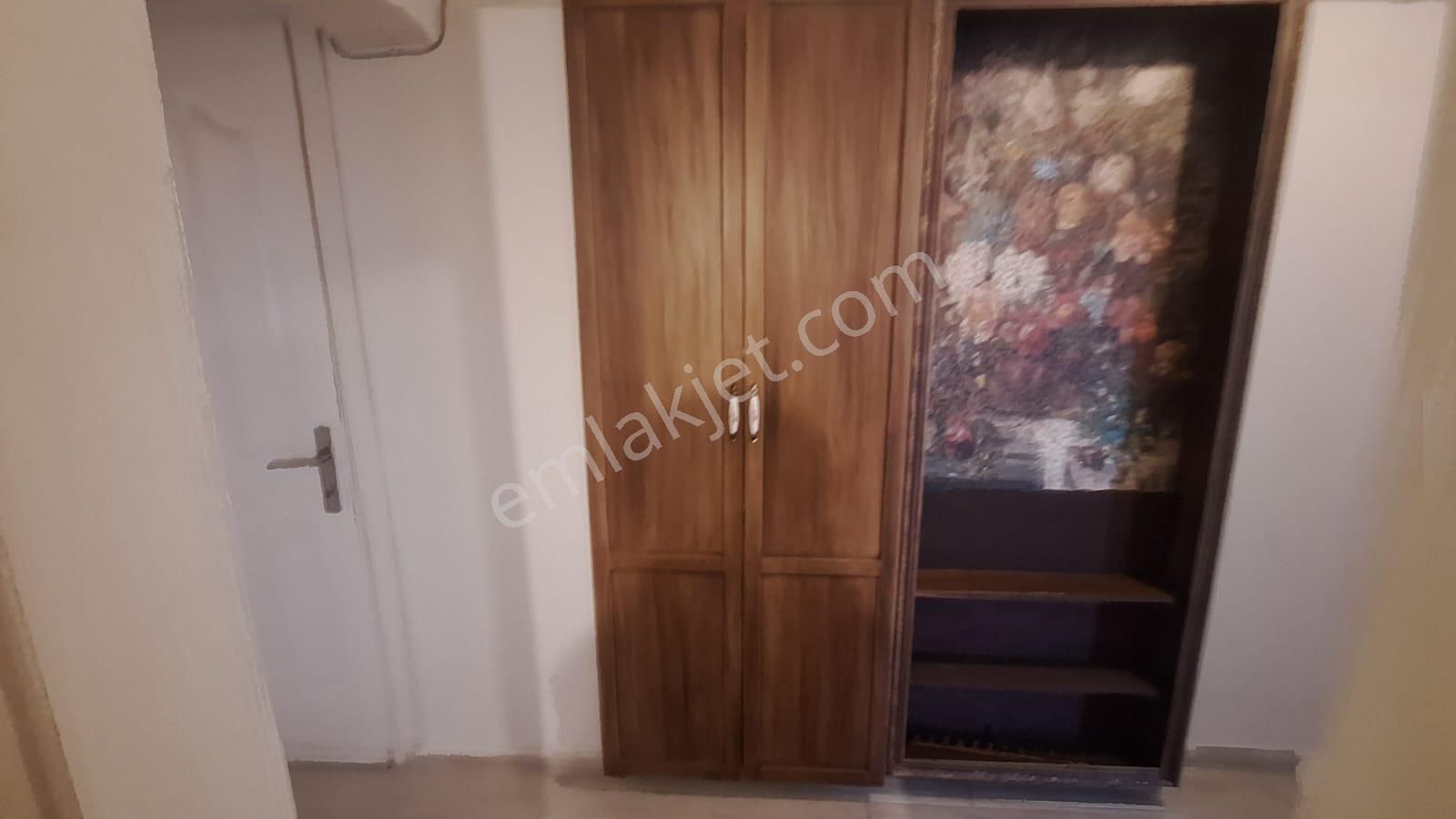 Çanakkale Cevatpaşada Kordona Yakın Ara Kat Kiralık 2+1 Daire - Görsel 7