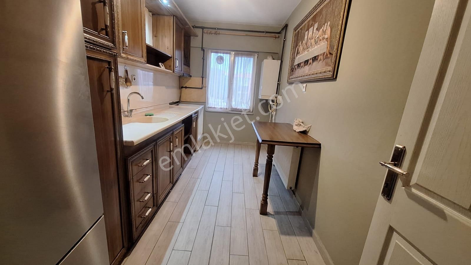 Çanakkale Cevatpaşada Kordona Yakın Ara Kat Kiralık 2+1 Daire - Görsel 25