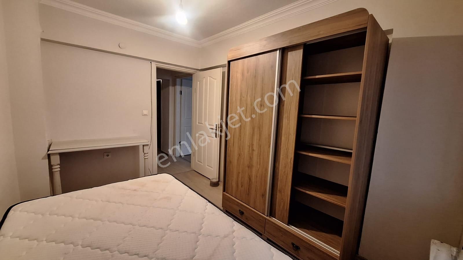 Çanakkale Cevatpaşada Kordona Yakın Ara Kat Kiralık 2+1 Daire - Görsel 19