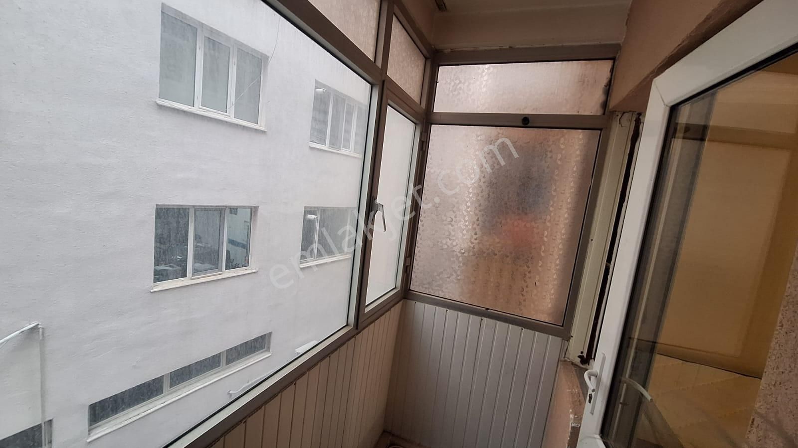 Çanakkale Cevatpaşada Kordona Yakın Ara Kat Kiralık 2+1 Daire - Görsel 21