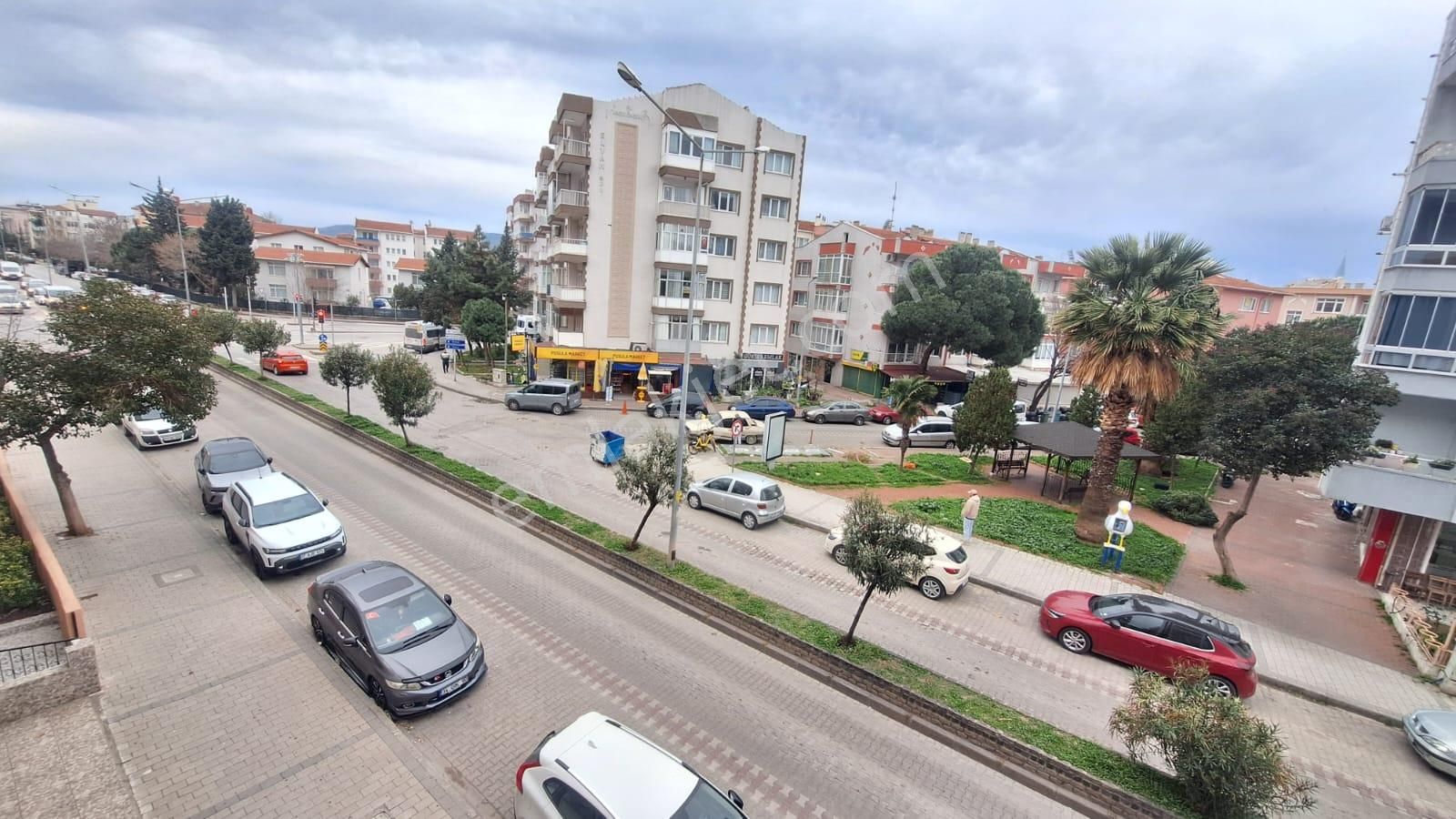 Çanakkale Cevatpaşada Kordona Yakın Ara Kat Kiralık 2+1 Daire - Görsel 13