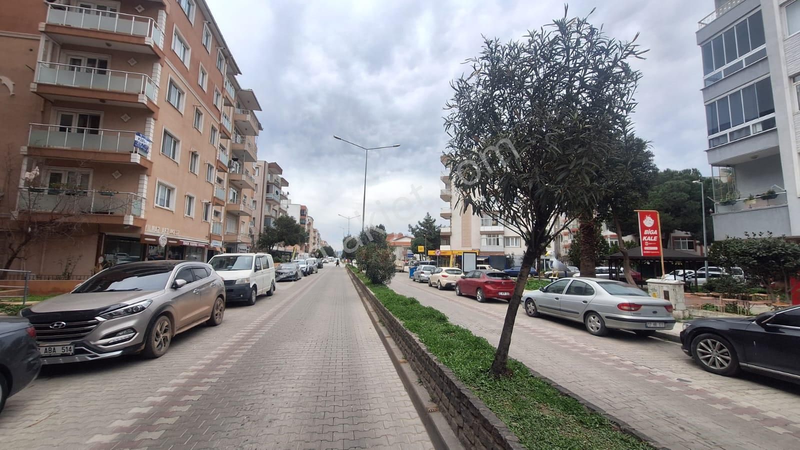 Çanakkale Cevatpaşada Kordona Yakın Ara Kat Kiralık 2+1 Daire - Görsel 2