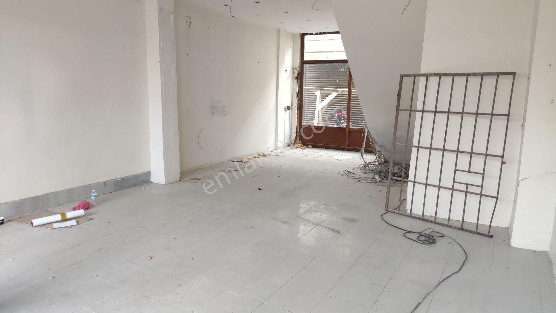 Saraçlar Caddesine Bitişik 3 Katlı Kiralık İşyeri - Görsel 3
