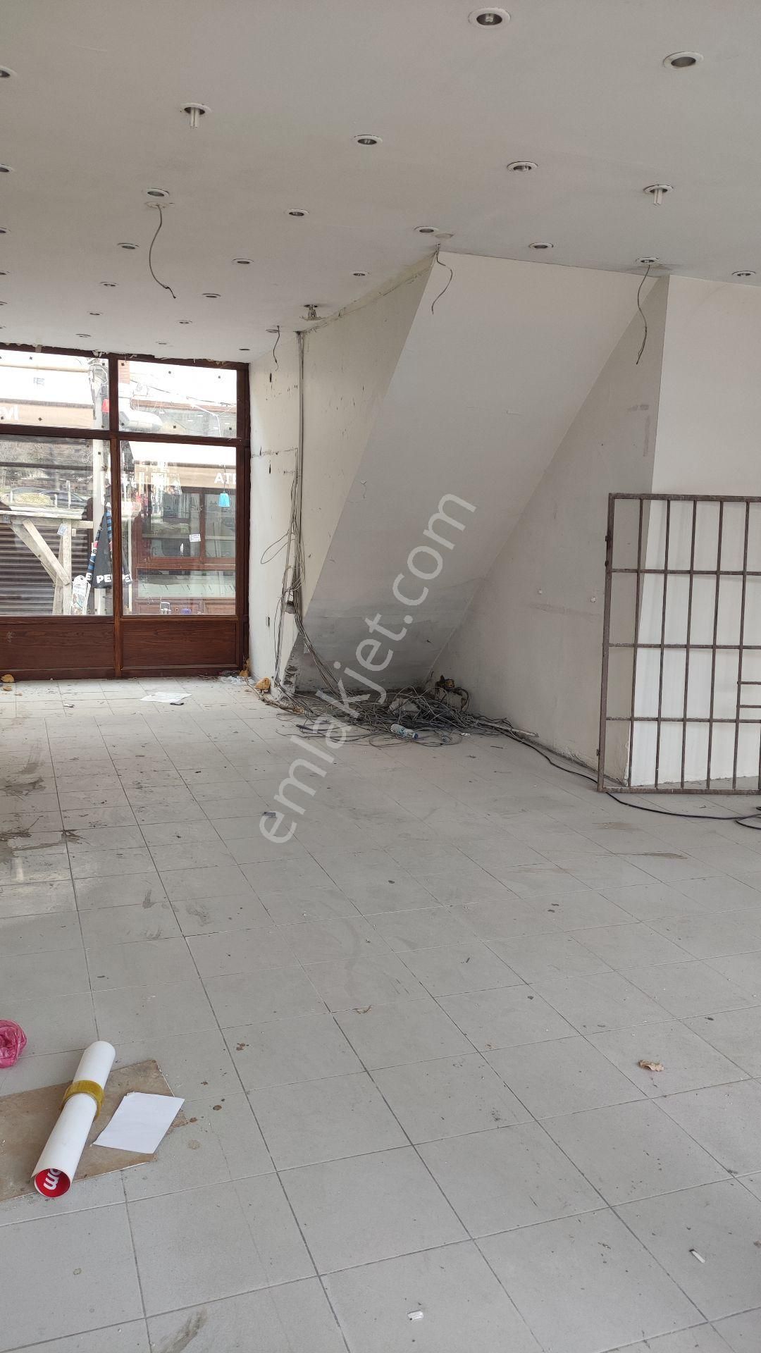 Saraçlar Caddesine Bitişik 3 Katlı Kiralık İşyeri - Görsel 2