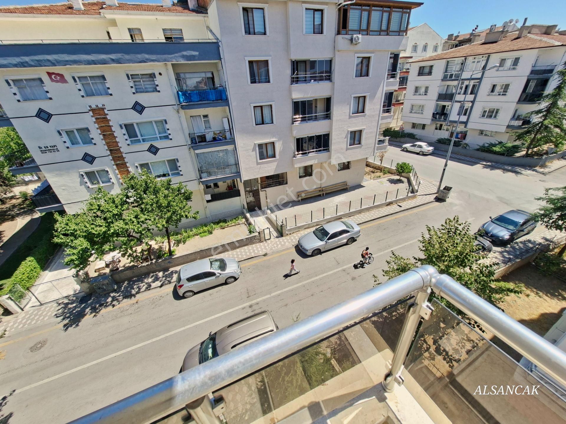 30 Ağustos Merkezde Asansörlü Binada 4+1 Yeni Teraslı Dubleks - Görsel 9