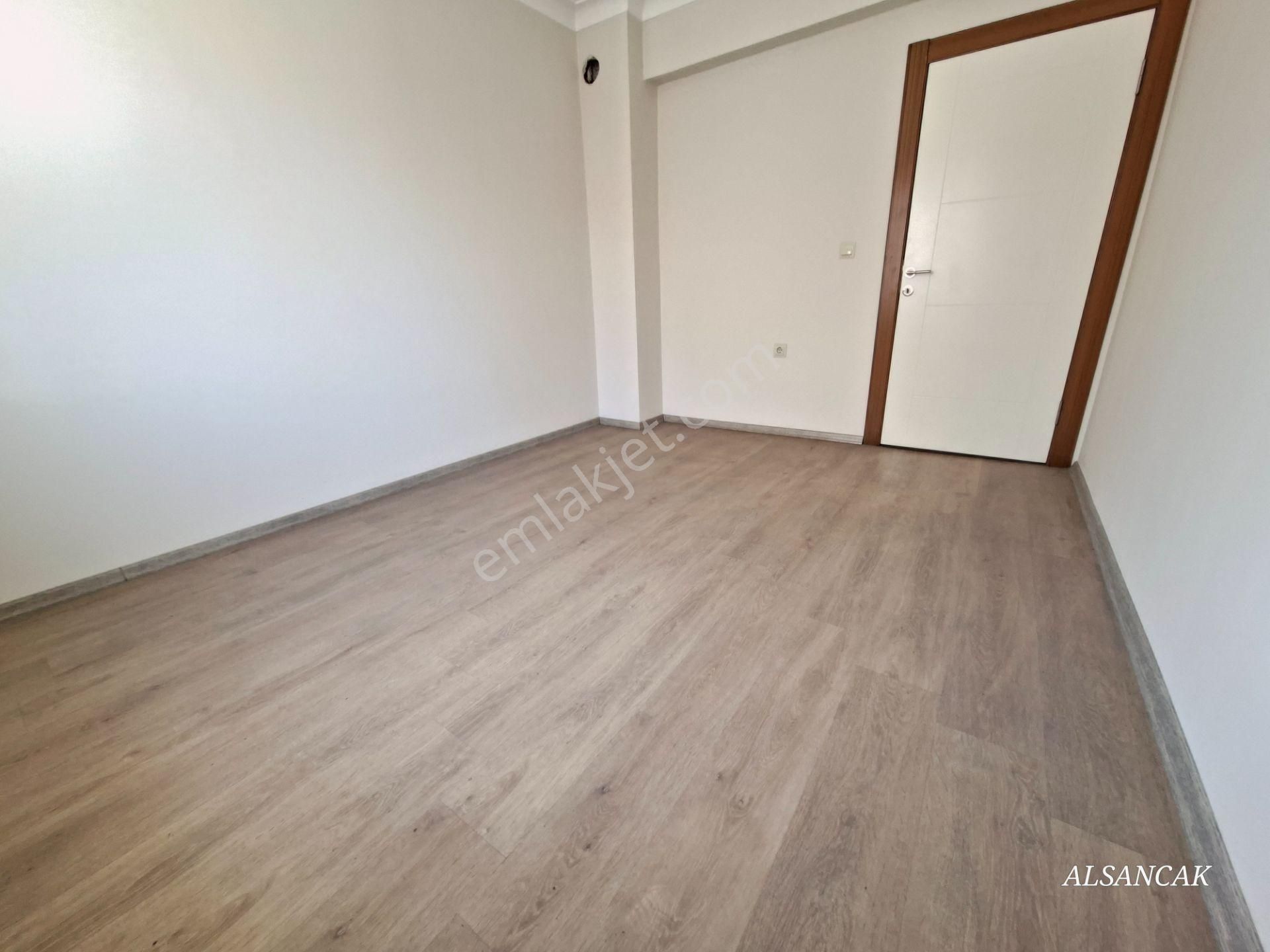 30 Ağustos Merkezde Asansörlü Binada 4+1 Yeni Teraslı Dubleks - Görsel 21