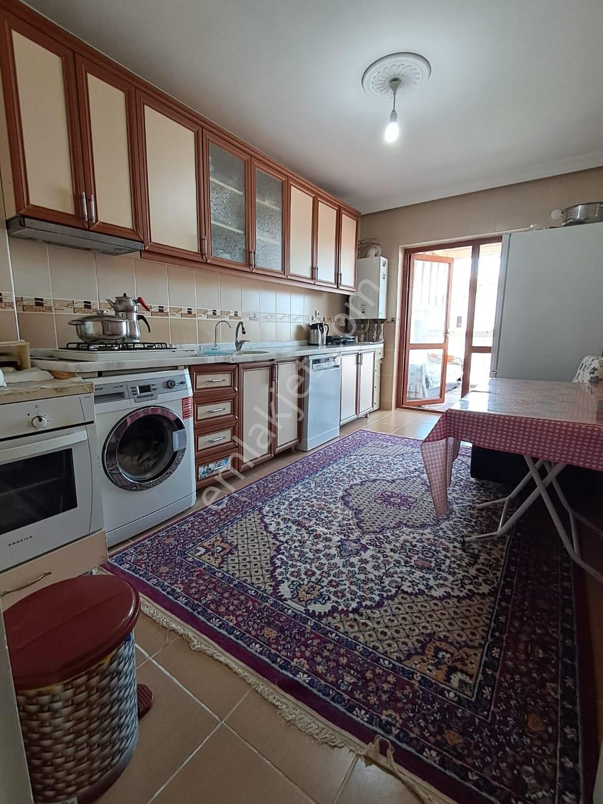 Şentepe'de Piri Caddesi Üzerinde Geniş Balkonlu 3+1 Satılık - Görsel 30