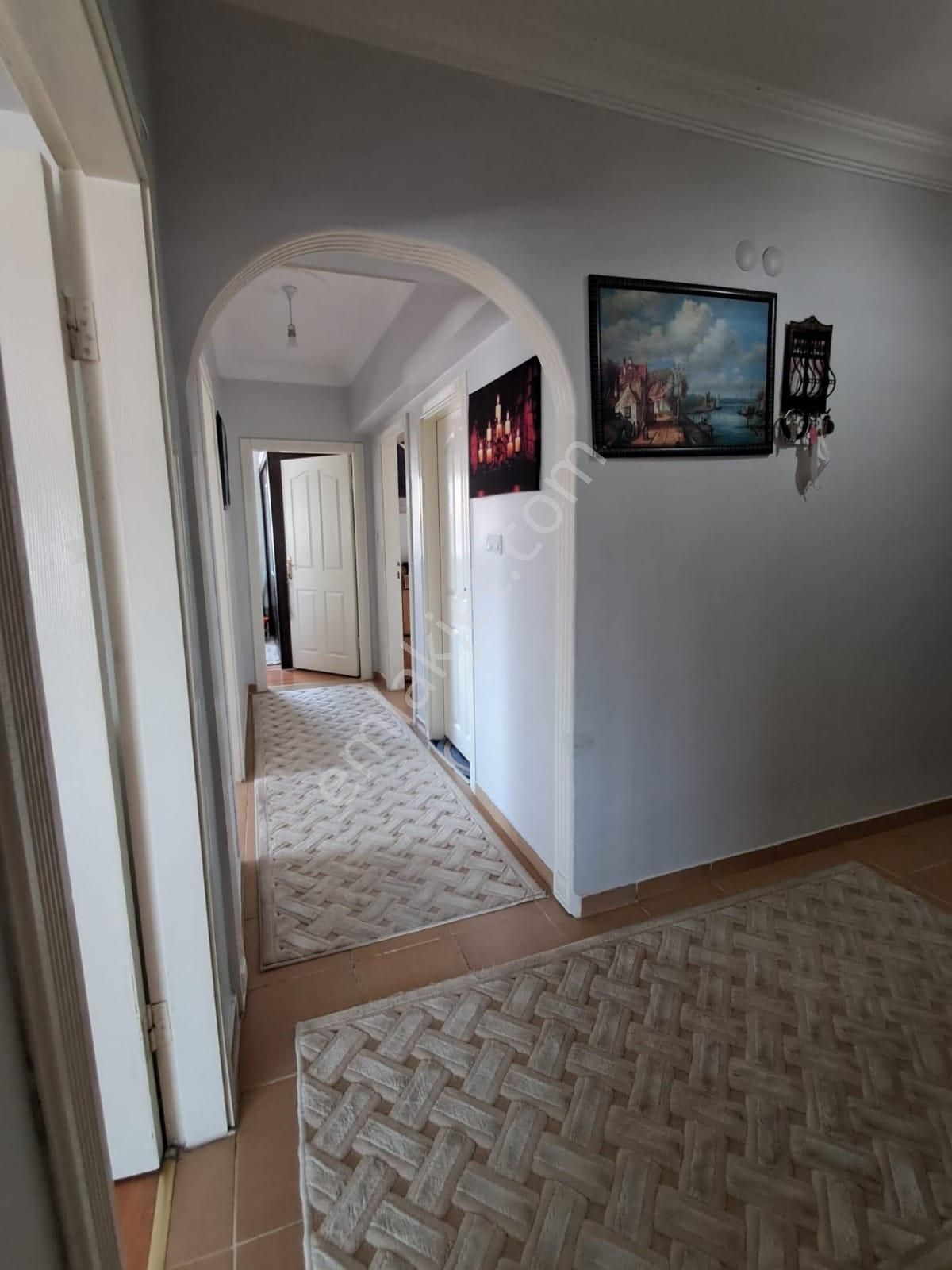 Şentepe'de Piri Caddesi Üzerinde Geniş Balkonlu 3+1 Satılık - Görsel 6