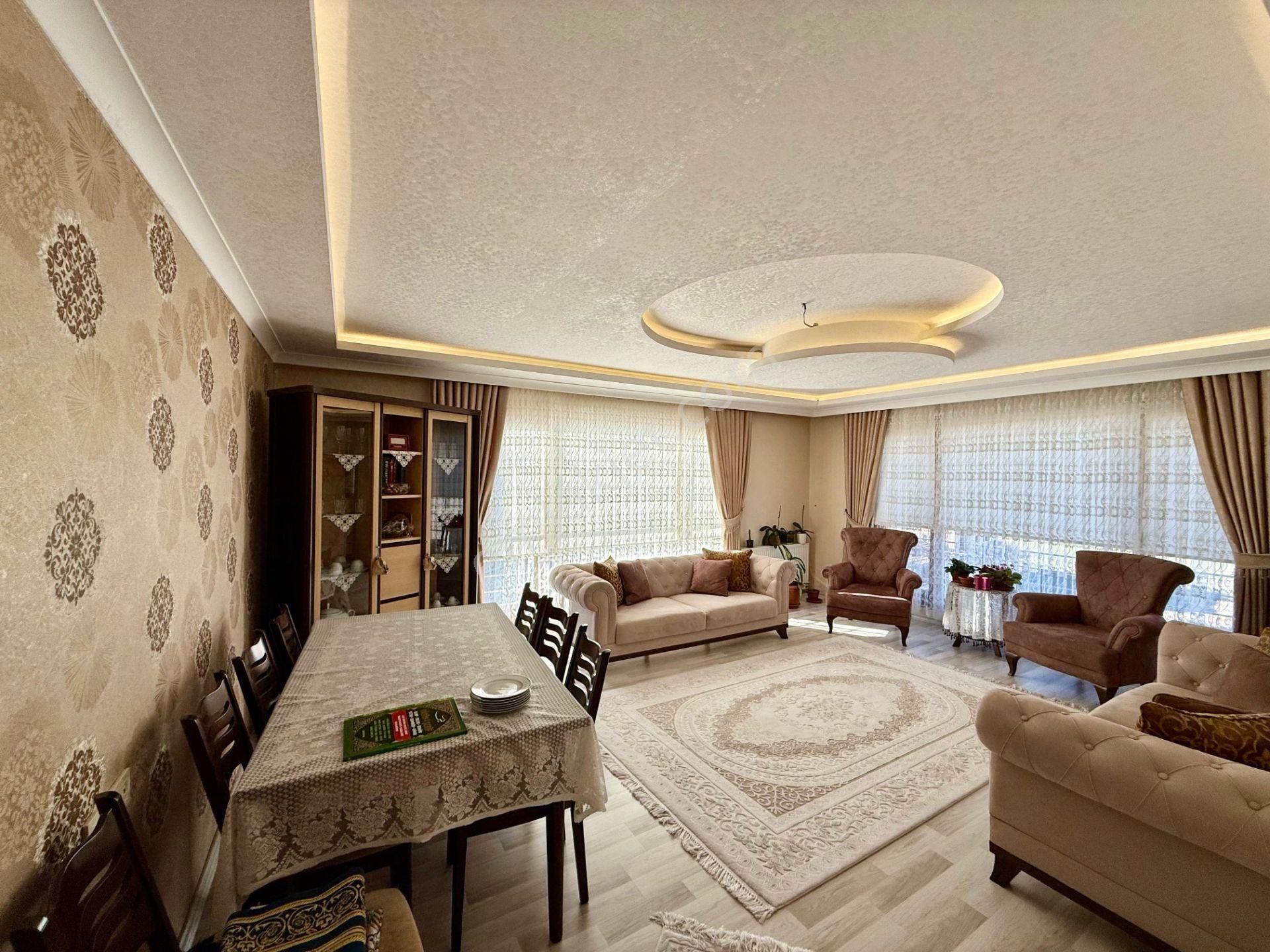 Taşcılar'dan Saray Merkezde 4+1 Kapalı Otoparklı Lüks Fırsat Daire - Görsel 15