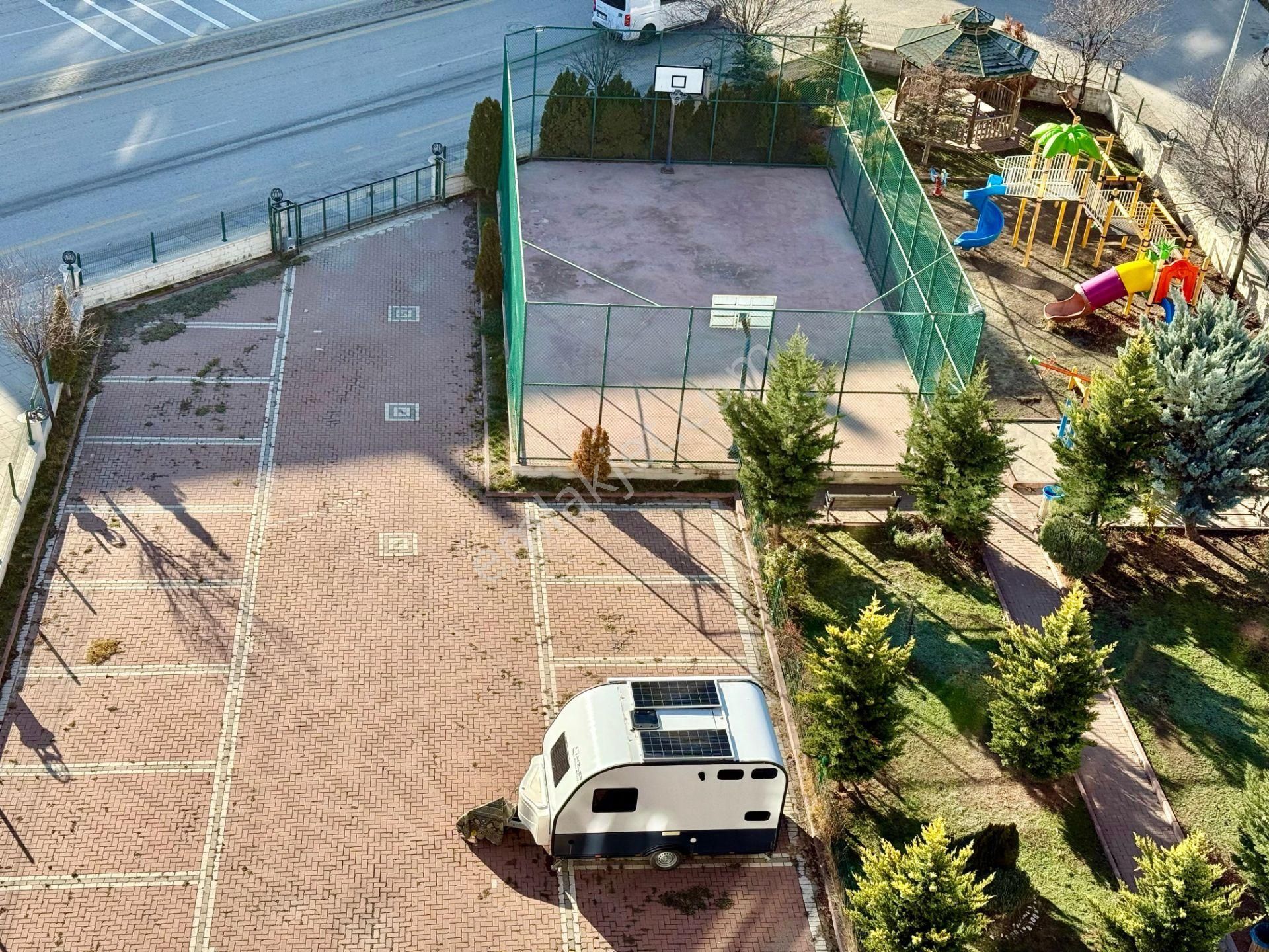 Taşcılar'dan Saray Merkezde 4+1 Kapalı Otoparklı Lüks Fırsat Daire - Görsel 12