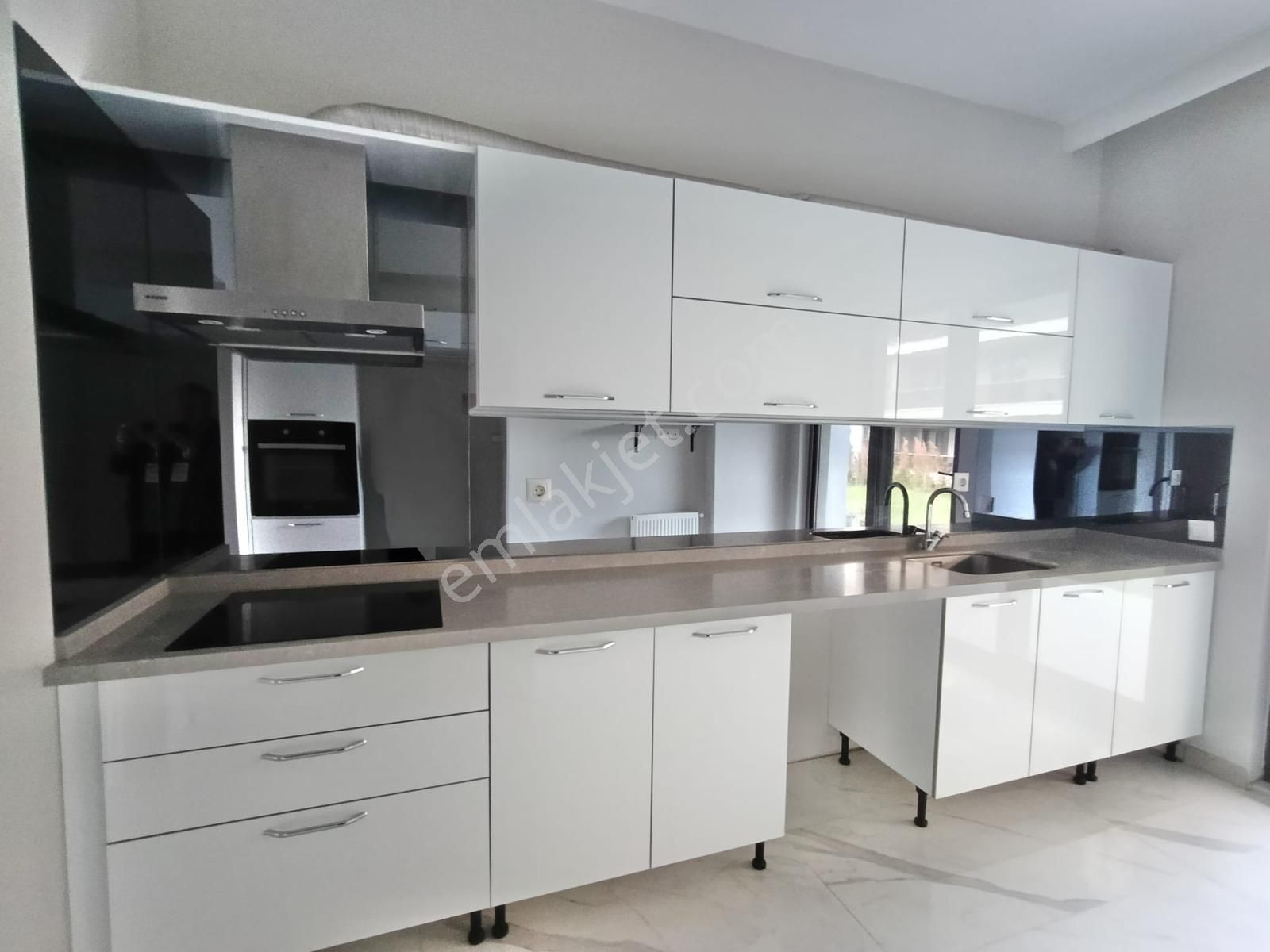 Kayapa Çamlık Blv 30 Ağustos Mah Satılık Bahçekatı 3+1xl Daire - Görsel 4