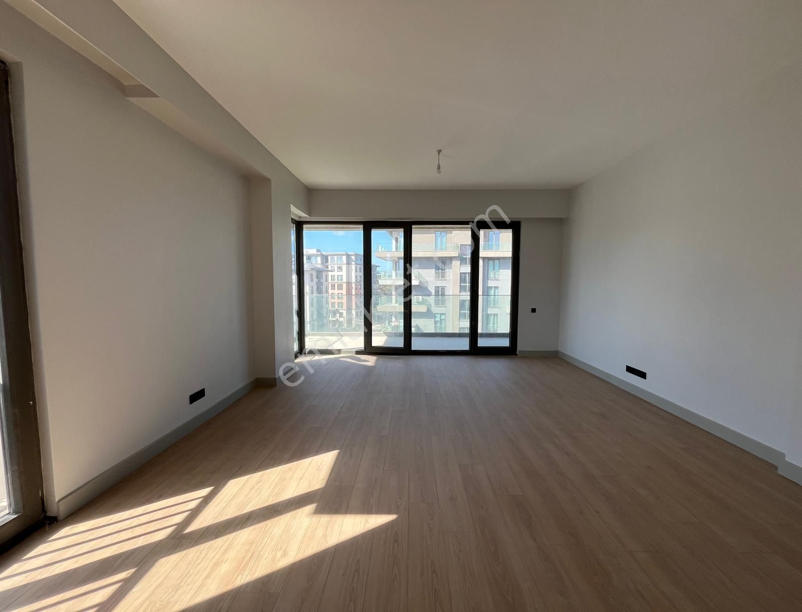 Emlak Konut Çınarköy " 3+1 Büyük Tip Satılık Daire "