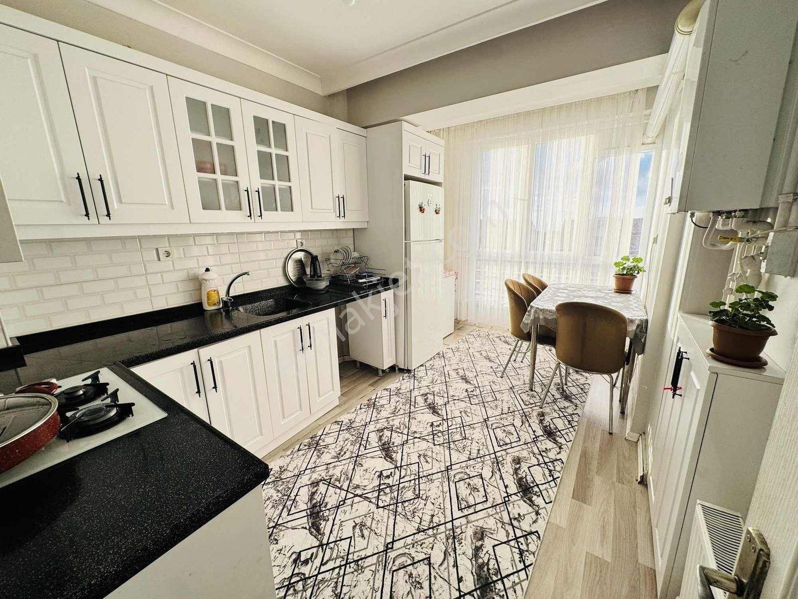 Şentürk Gayrimenkul'den Acill Satılık Fırsat Daire - Görsel 15