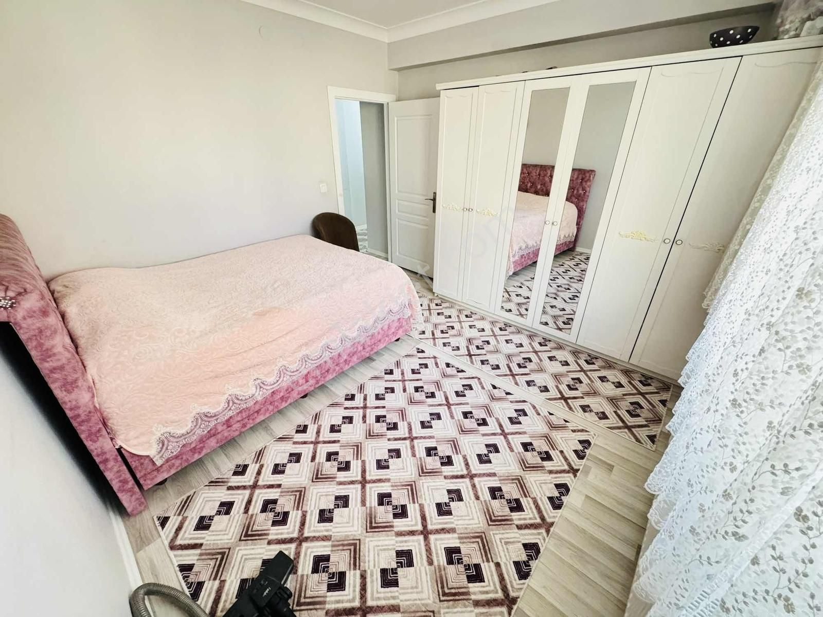 Şentürk Gayrimenkul'den Acill Satılık Fırsat Daire - Görsel 13