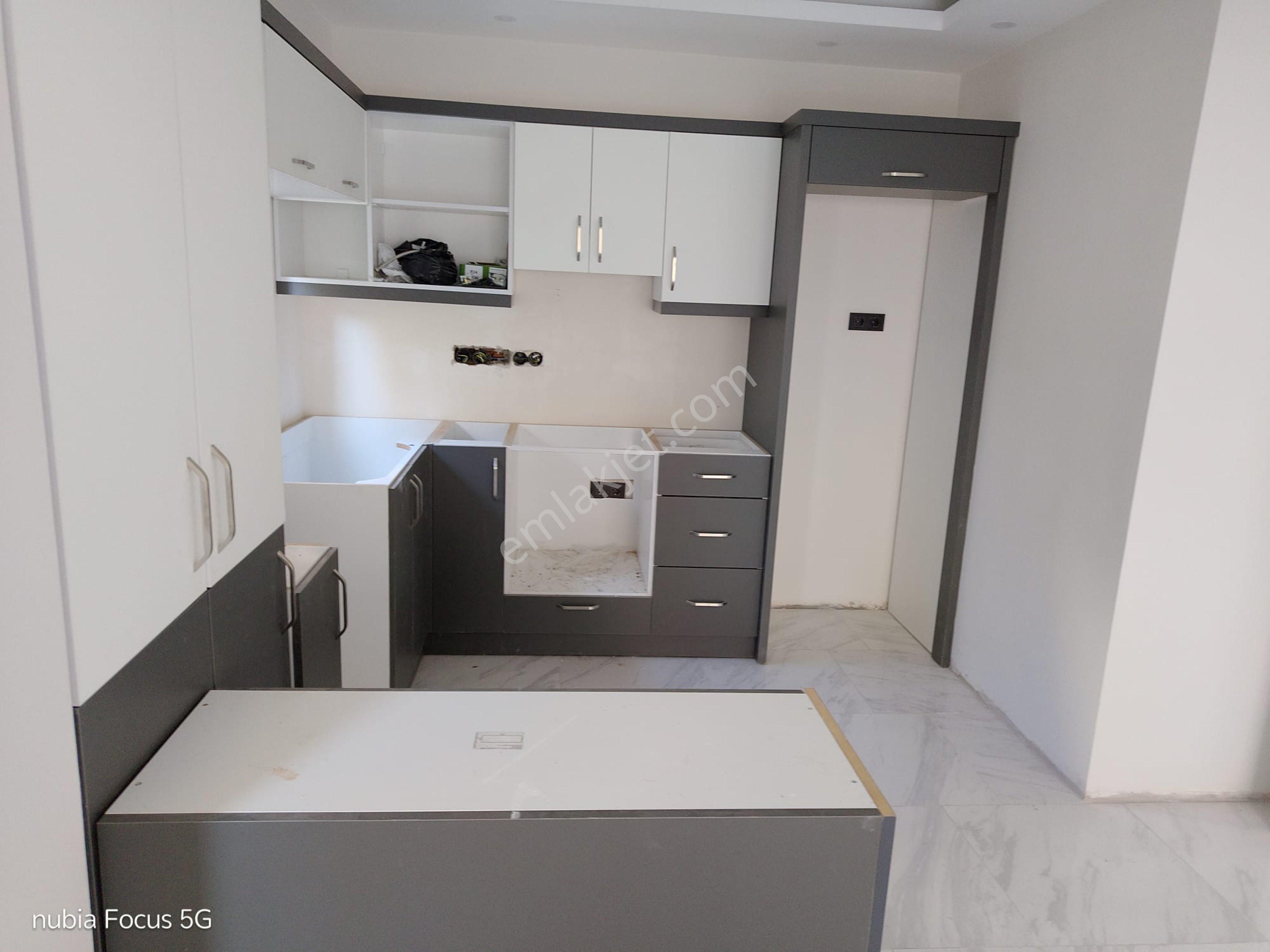 Kadınlar Denizi'nde 3+1 Asansörlü,otoparklı Sıfır Tadilatlı Satılık Daire - Görsel 2