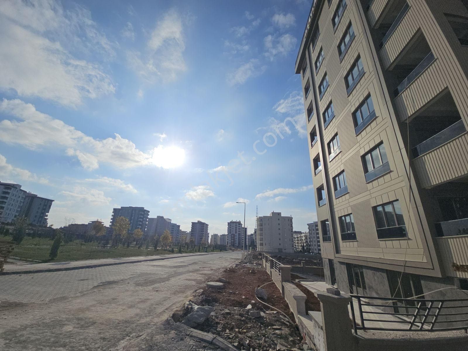 Ulaş Emlaktan Doğukentte 2+1 Satılık Lüks Daire - Görsel 19