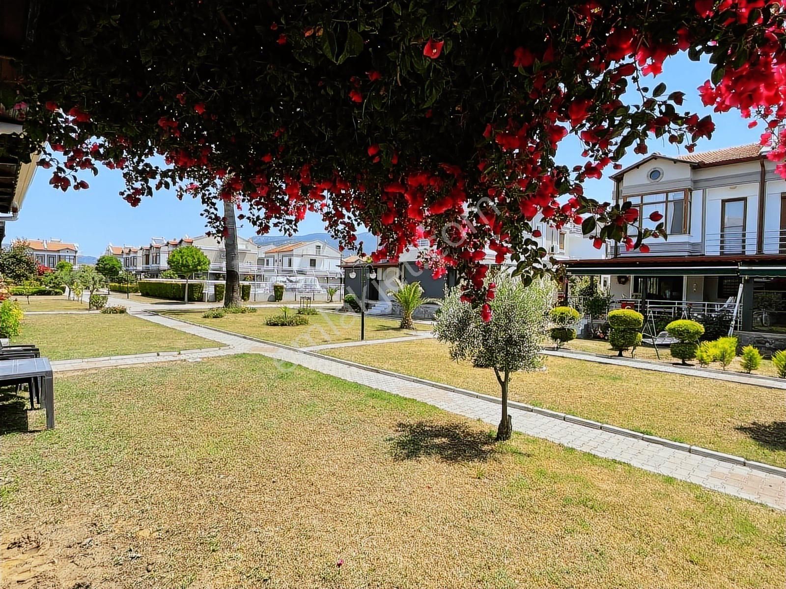 İzmir Gümüldür Denize Sıfır Havuzlu Sitede Yazlık Villa - Görsel 22