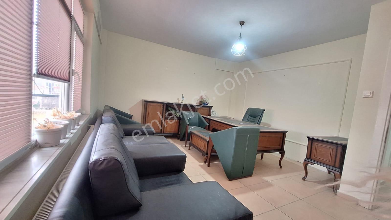 Çanakkale Kordonda Merkezi Konumda Kiralık 4+1 İşyeri - Görsel 24