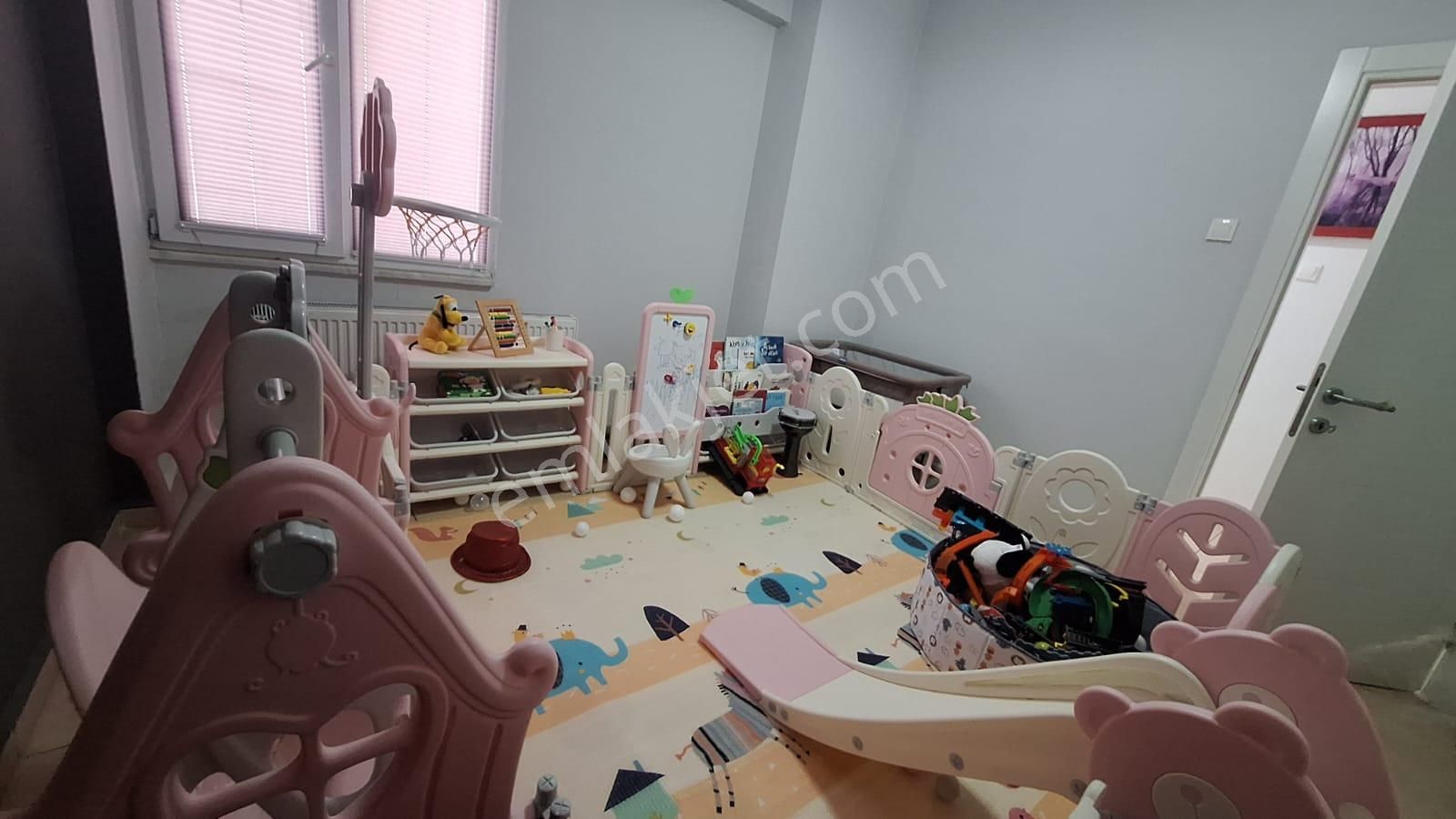 Çanakkale Kordonda Merkezi Konumda Kiralık 4+1 İşyeri - Görsel 17