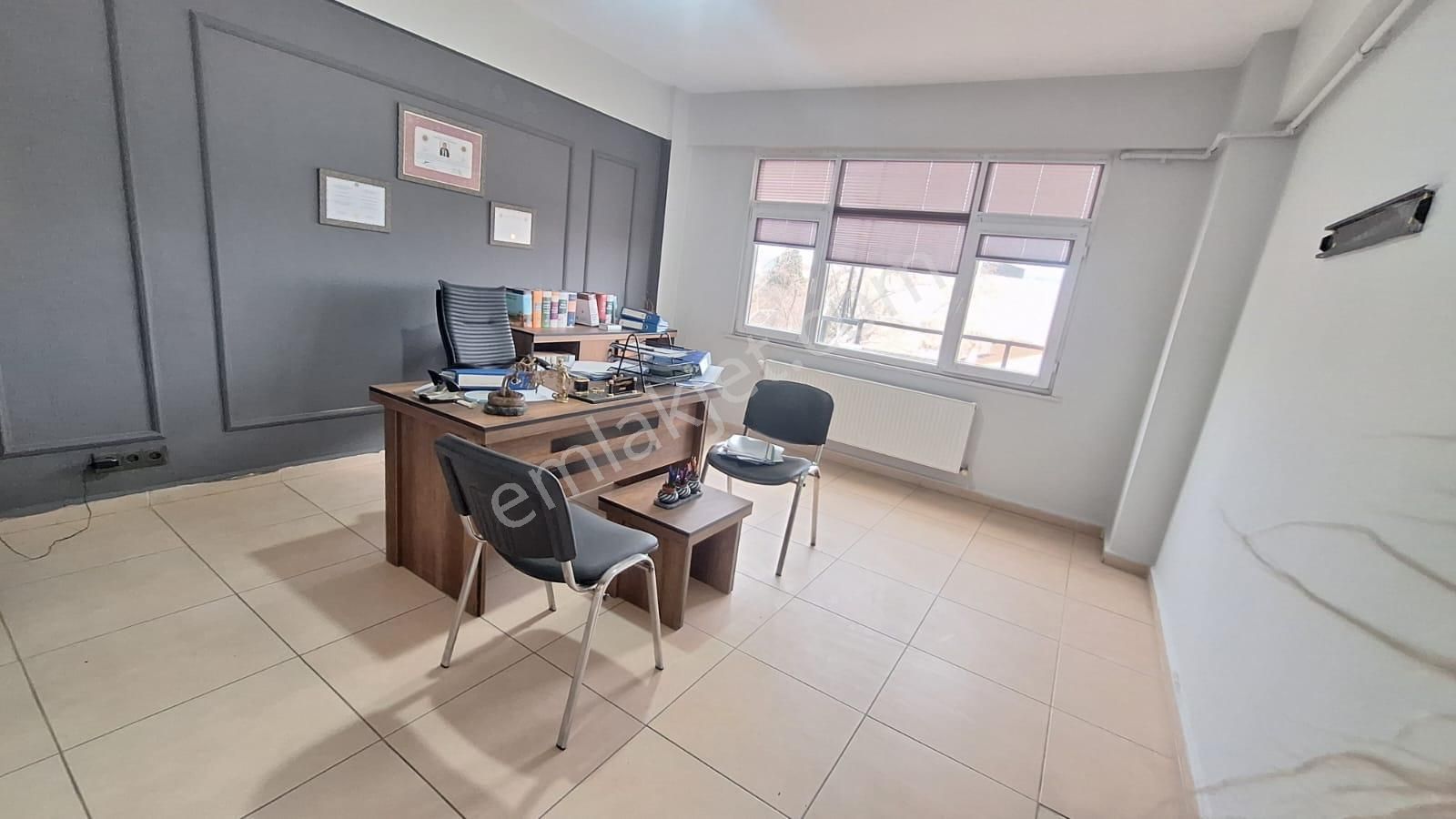 Çanakkale Kordonda Merkezi Konumda Kiralık 4+1 İşyeri - Görsel 23