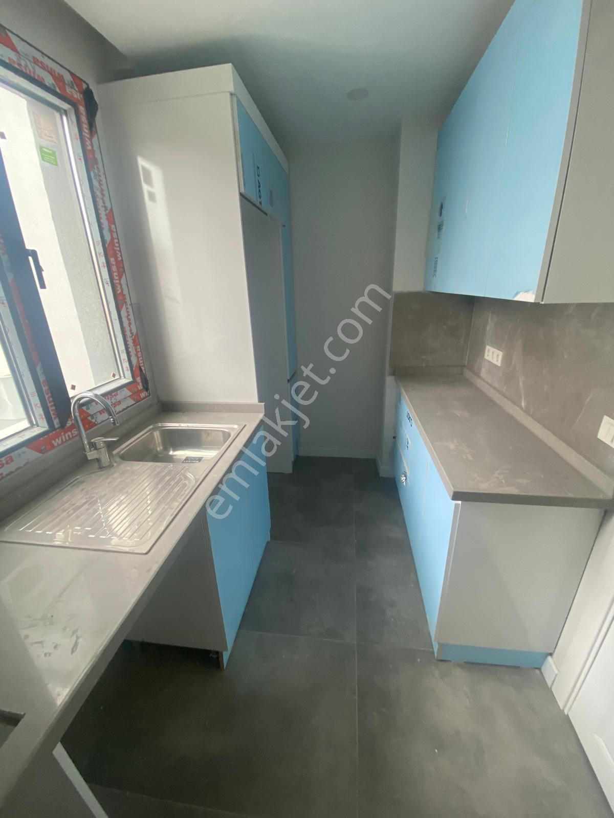 Ziverbey Ana Caddeye 1.paralel De,sıfır Ara Katta,balkonlu Daire - Görsel 11