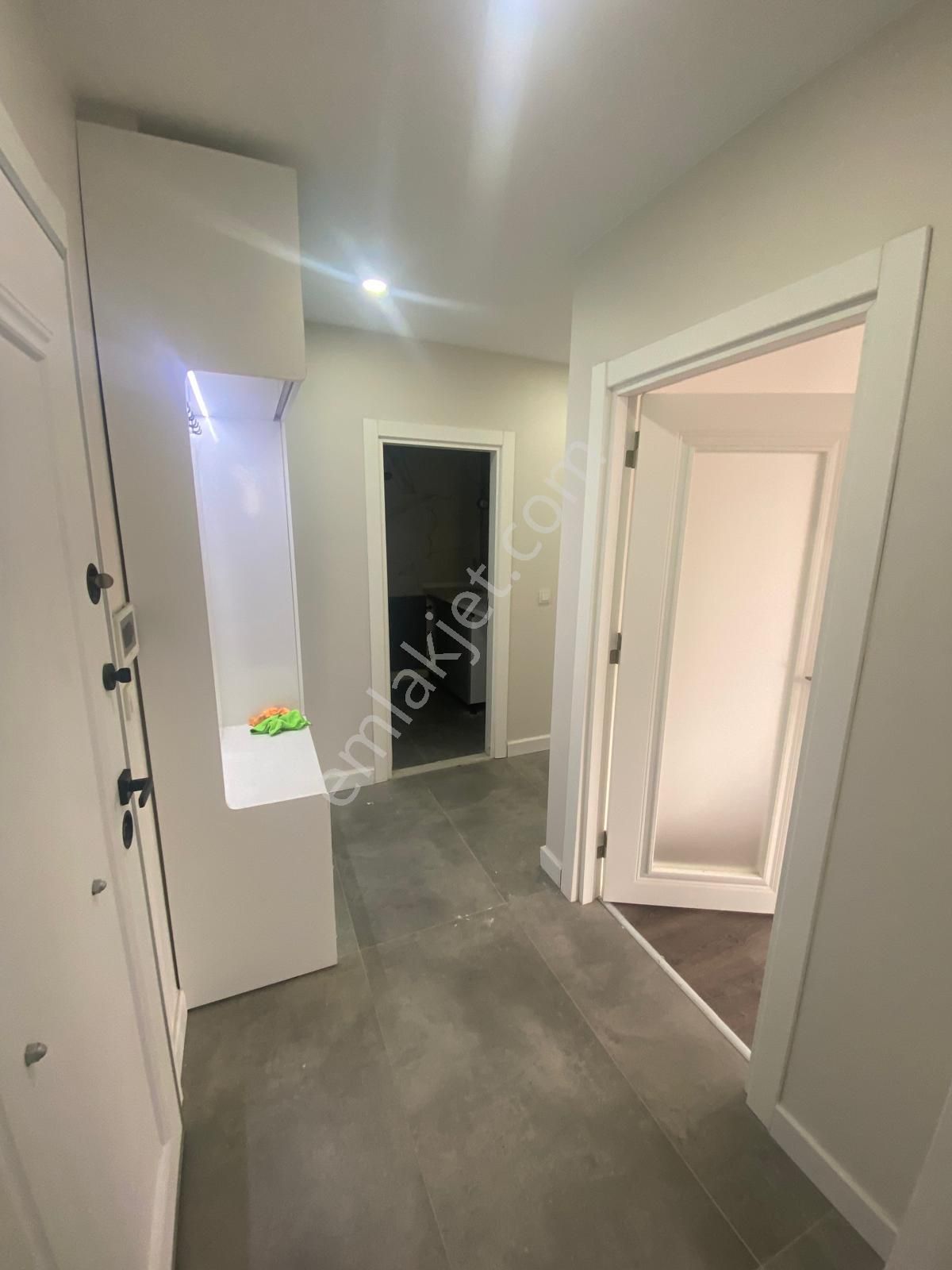 Ziverbey Ana Caddeye 1.paralel De,sıfır Ara Katta,balkonlu Daire - Görsel 24