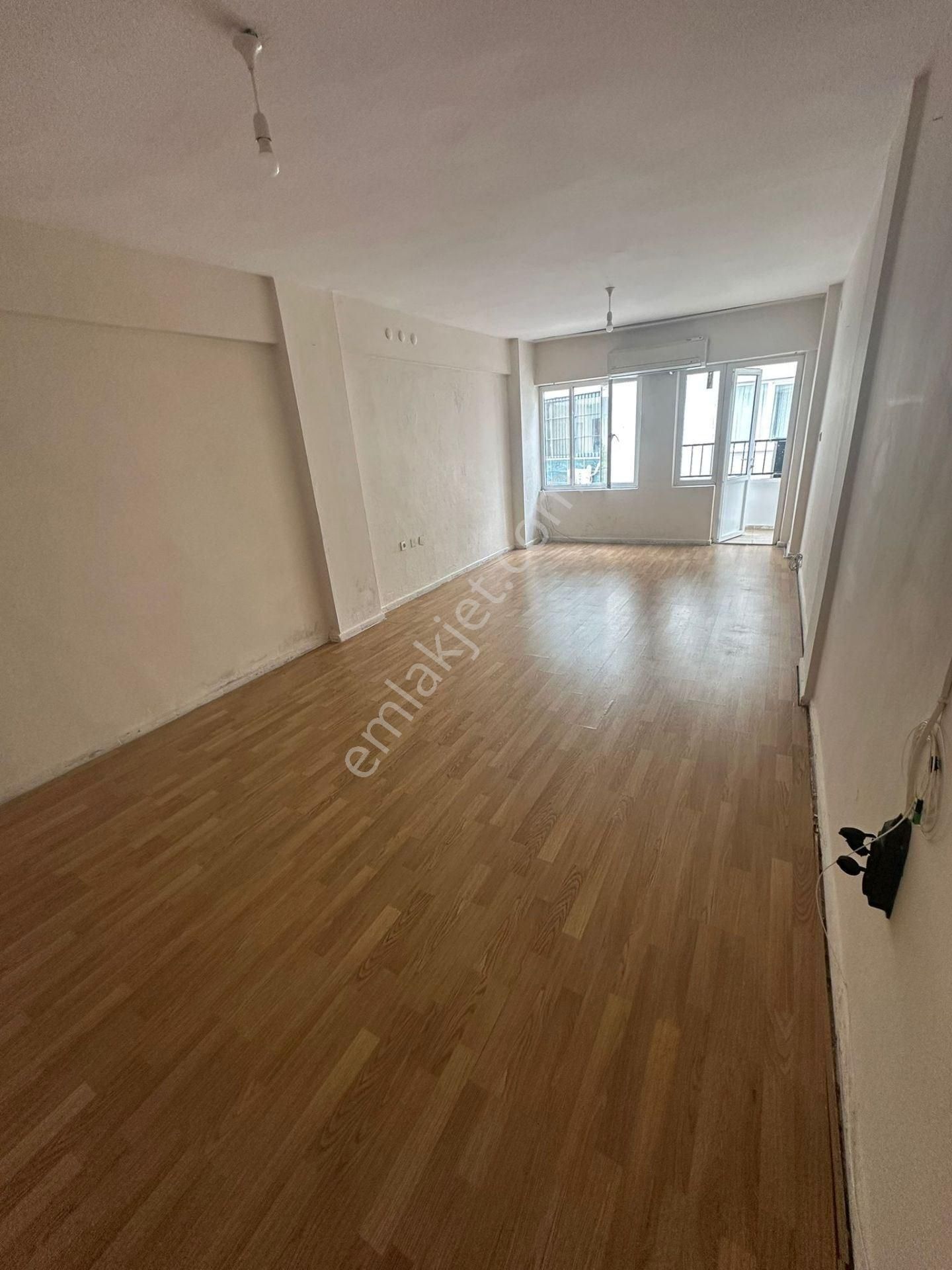 Müjgan Emlaktan Marmaris Merkezde Kiralık 2+1 Daire
