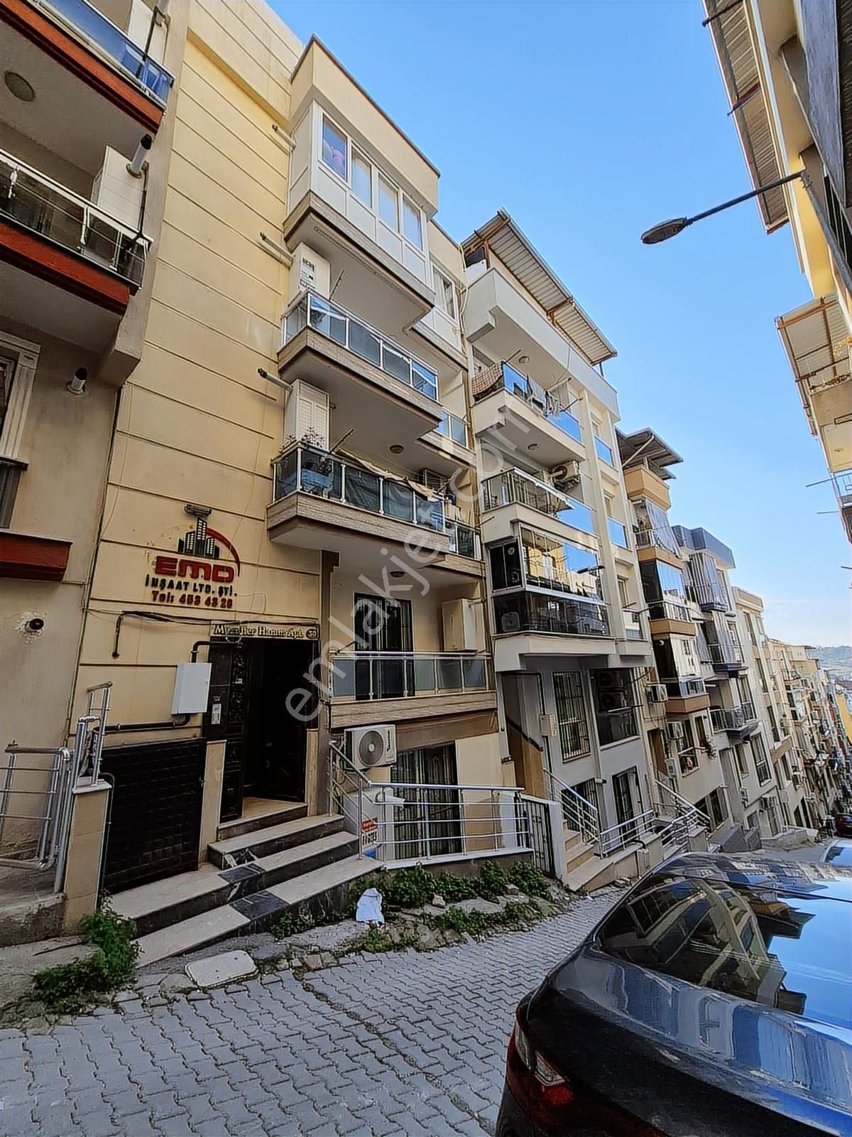 Buca Laleli Mah//uçanyolyakını//caddeye500met/arakat/10yılk//2+1