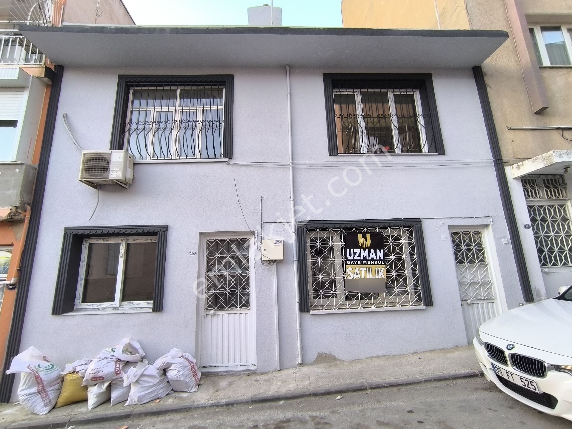 Kaçmaz Emlaktan Şehir Merkezinde Müstakil Ev