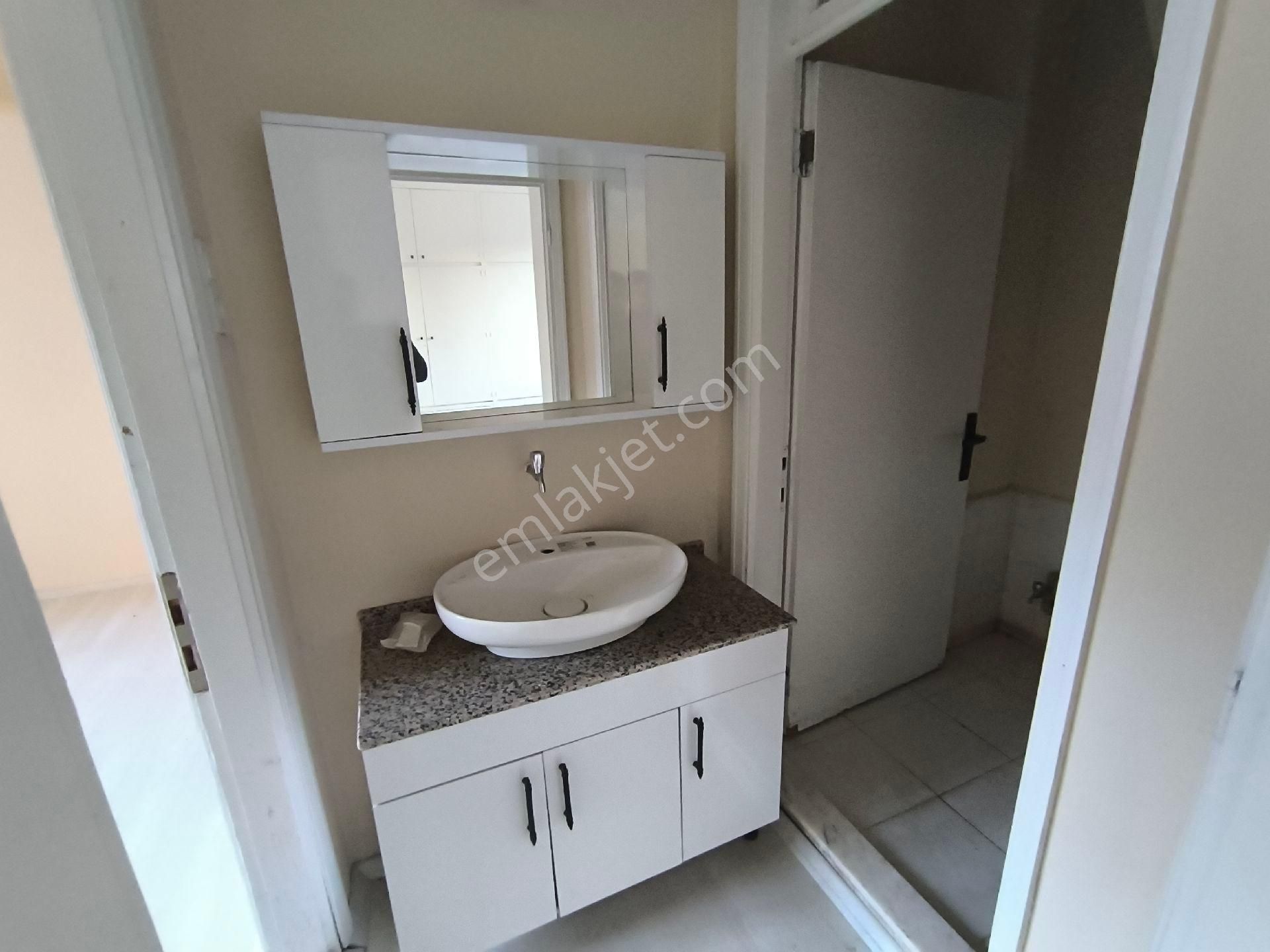 Kaçmaz Emlaktan Şehir Merkezinde Müstakil Ev - Görsel 4