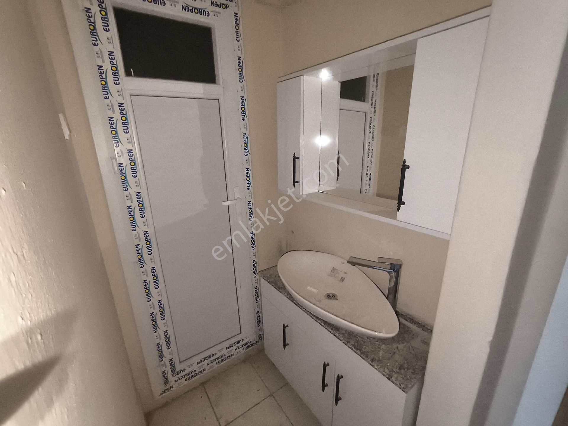 Kaçmaz Emlaktan Şehir Merkezinde Müstakil Ev - Görsel 19