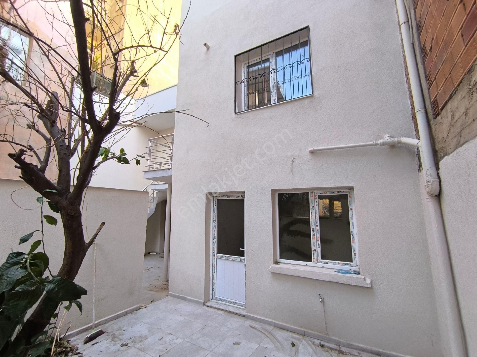 Kaçmaz Emlaktan Şehir Merkezinde Müstakil Ev - Görsel 16