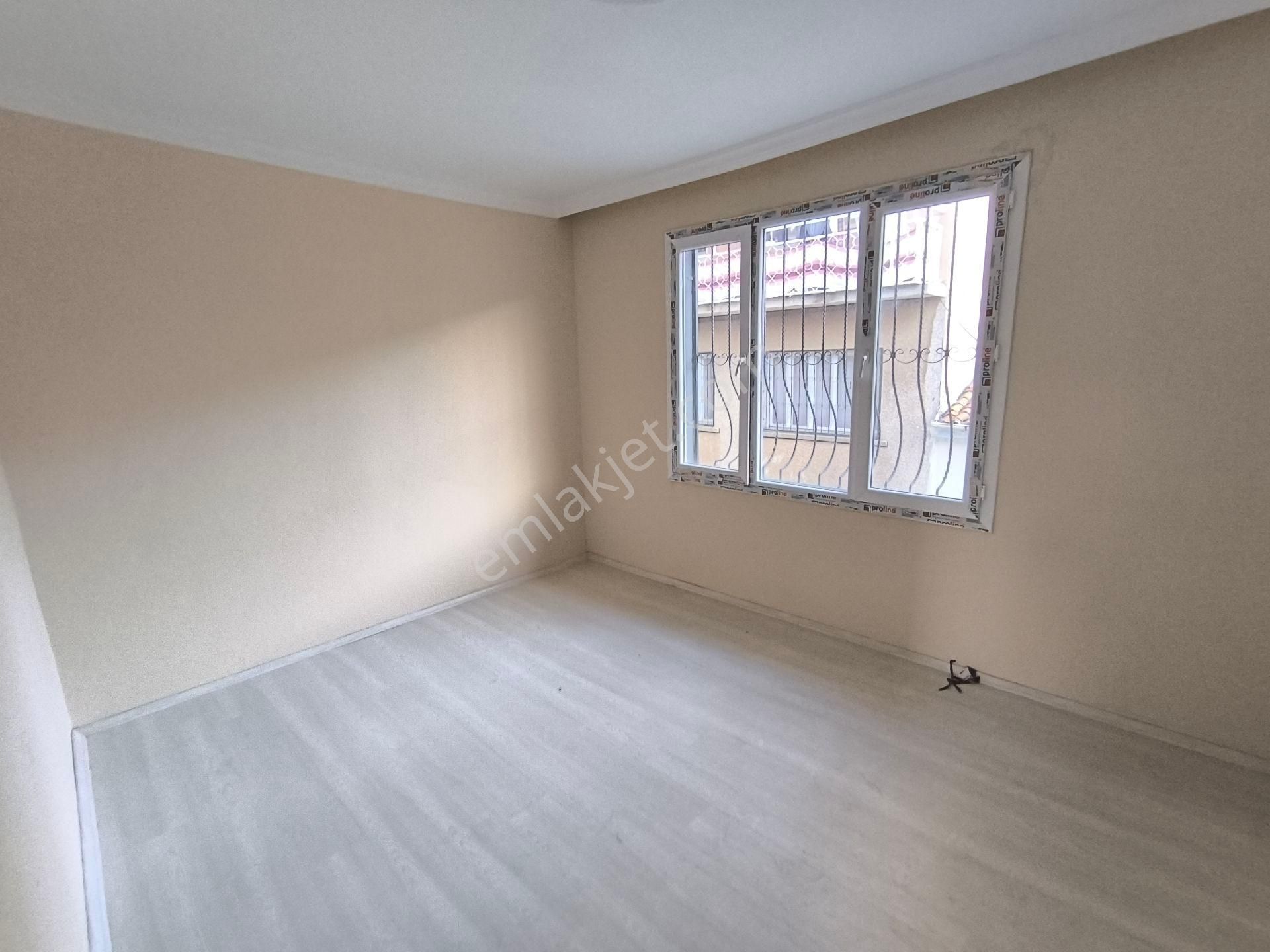 Kaçmaz Emlaktan Şehir Merkezinde Müstakil Ev - Görsel 12