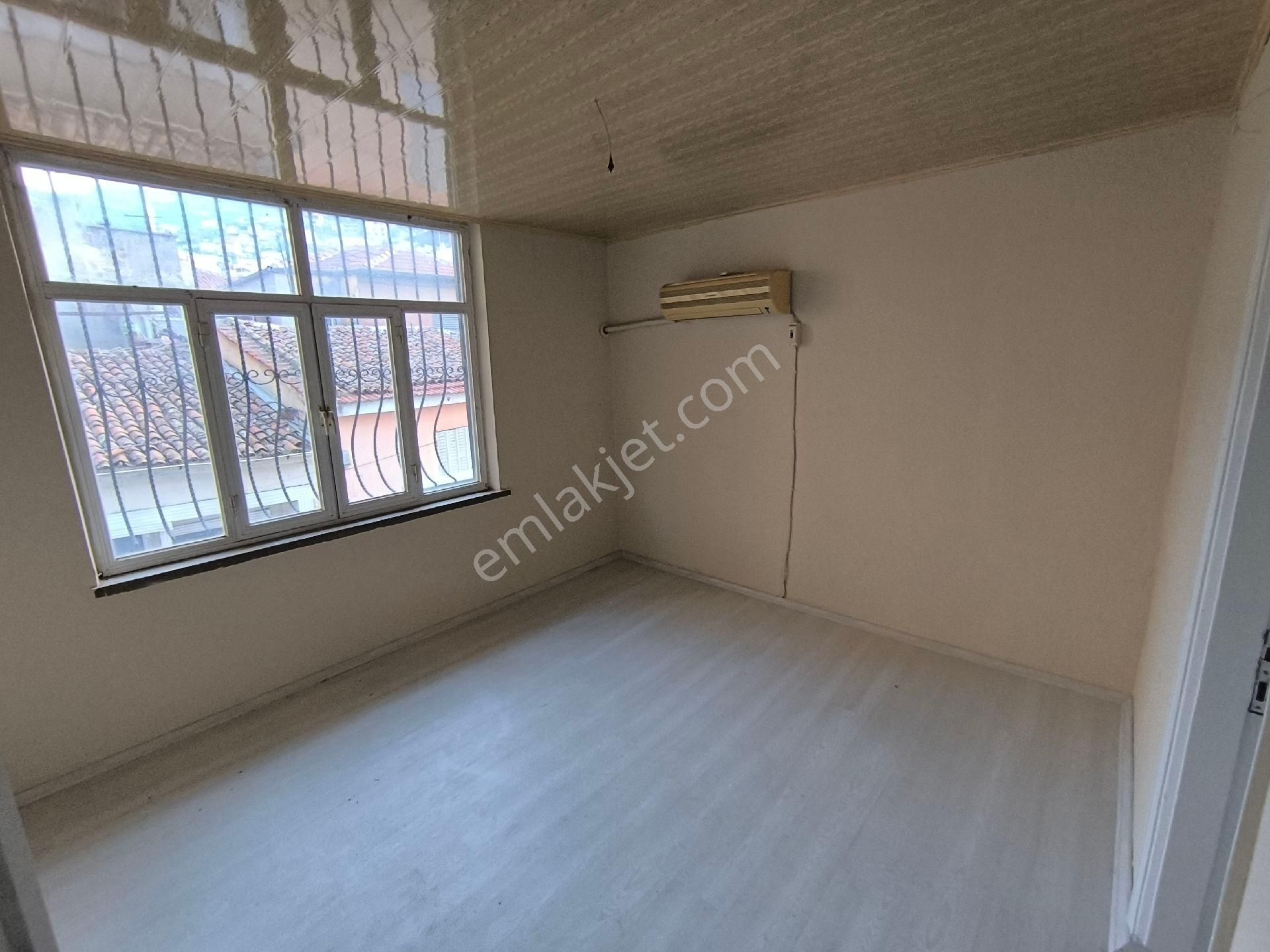 Kaçmaz Emlaktan Şehir Merkezinde Müstakil Ev - Görsel 11